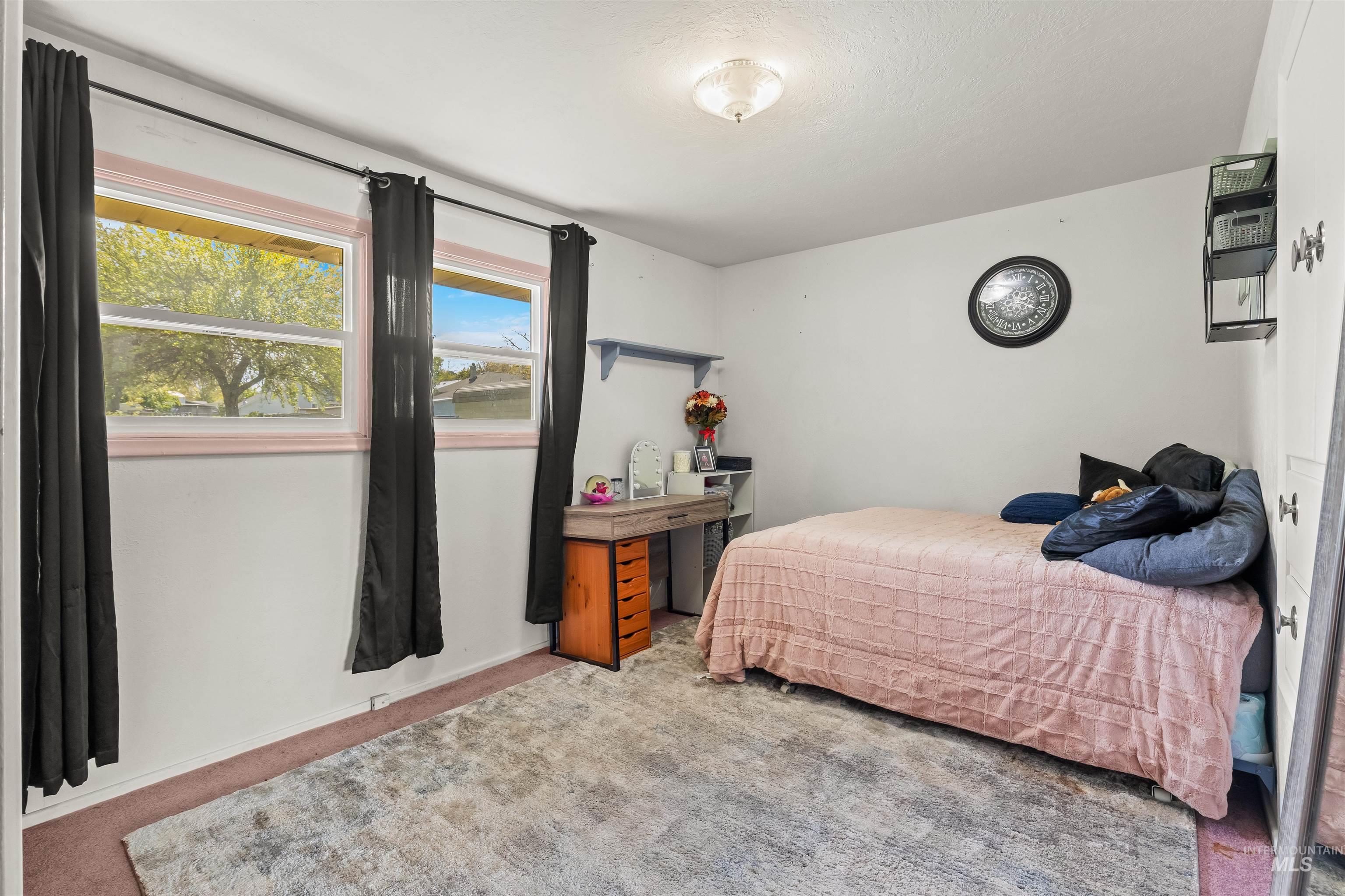 1357 Chestnut St Property Photo 14