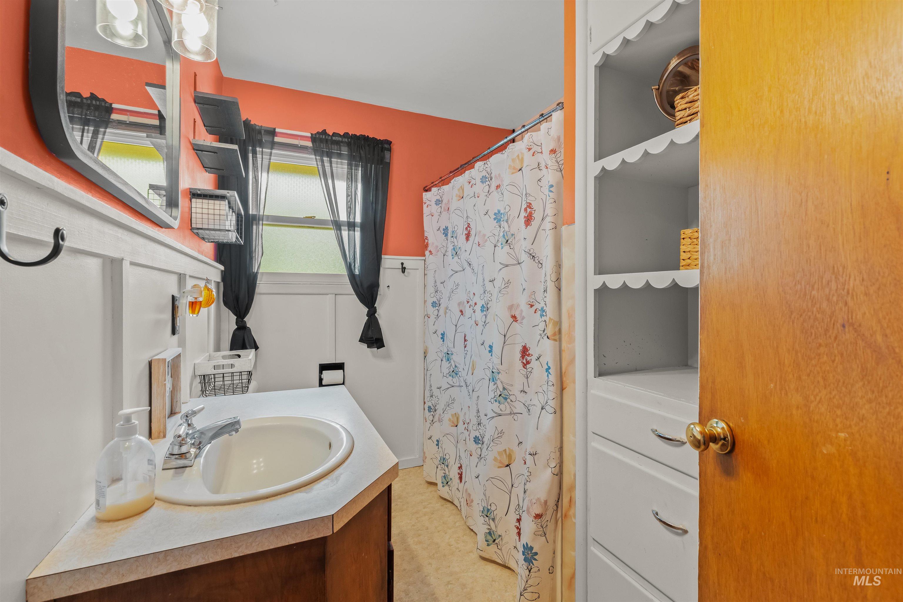 1357 Chestnut St Property Photo 15