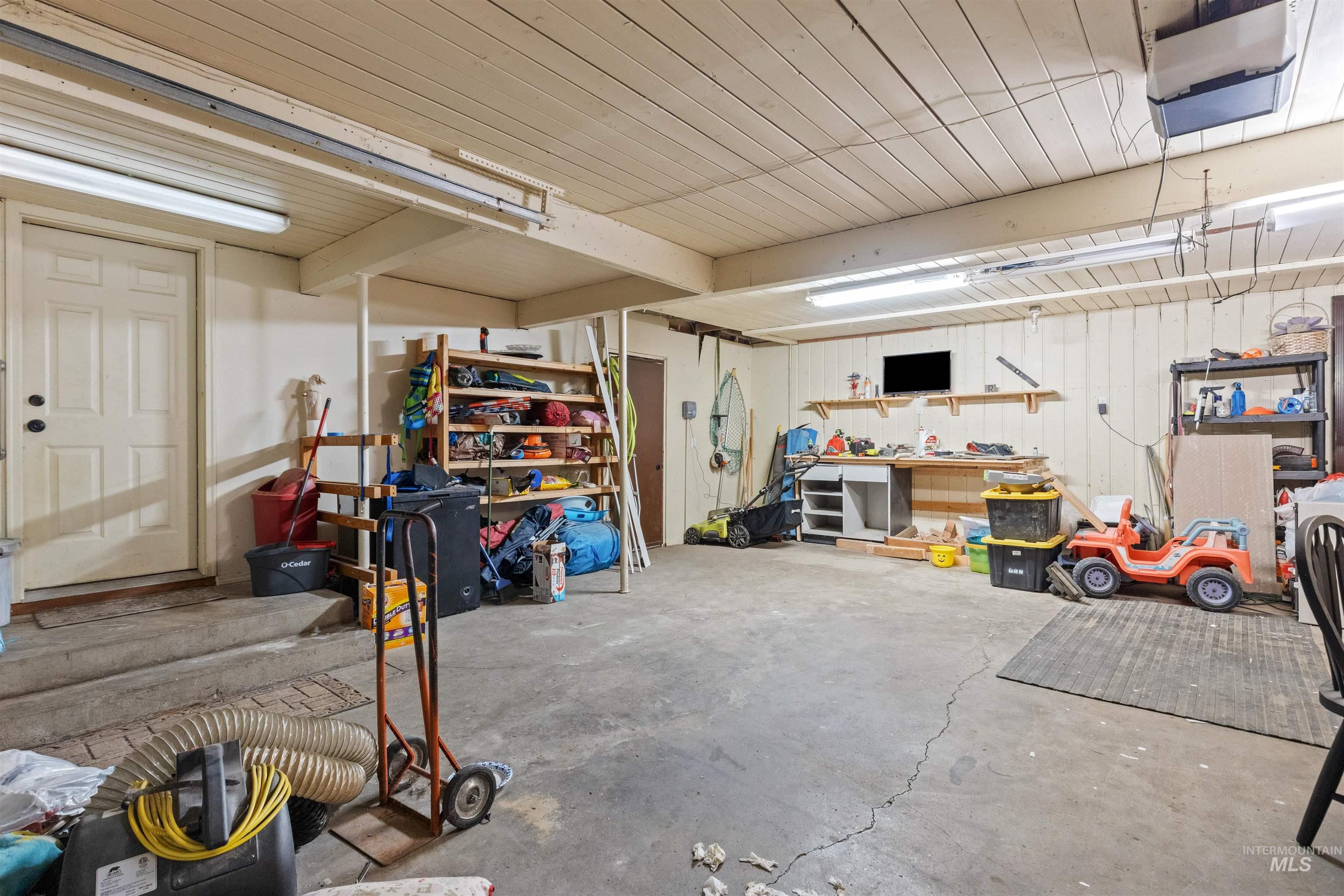 1357 Chestnut St Property Photo 27