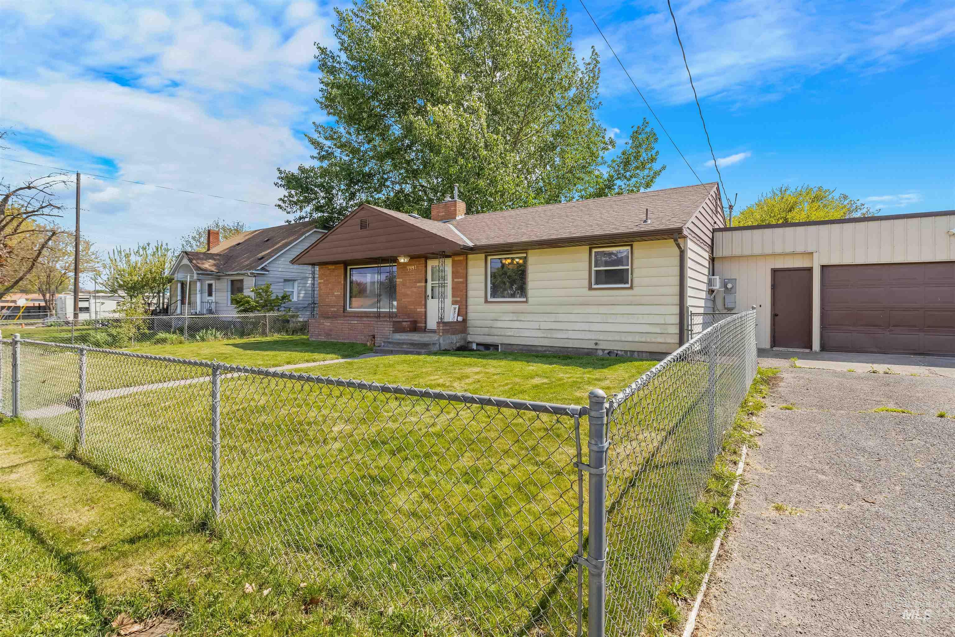 1357 Chestnut St Property Photo 31