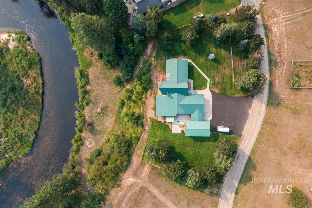 7 River Rd. Property Photo 4