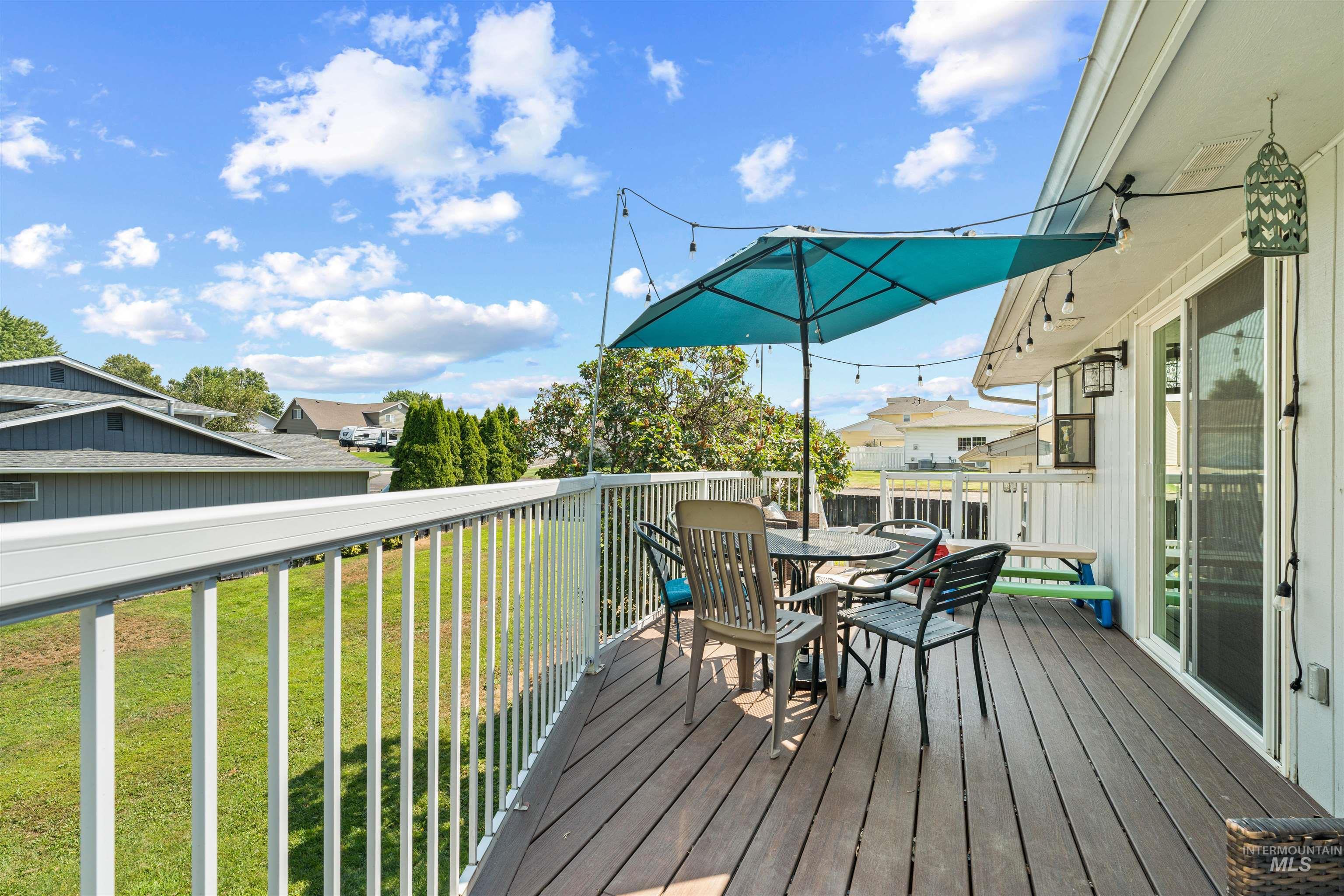 2429 Westwood Court Property Photo 4