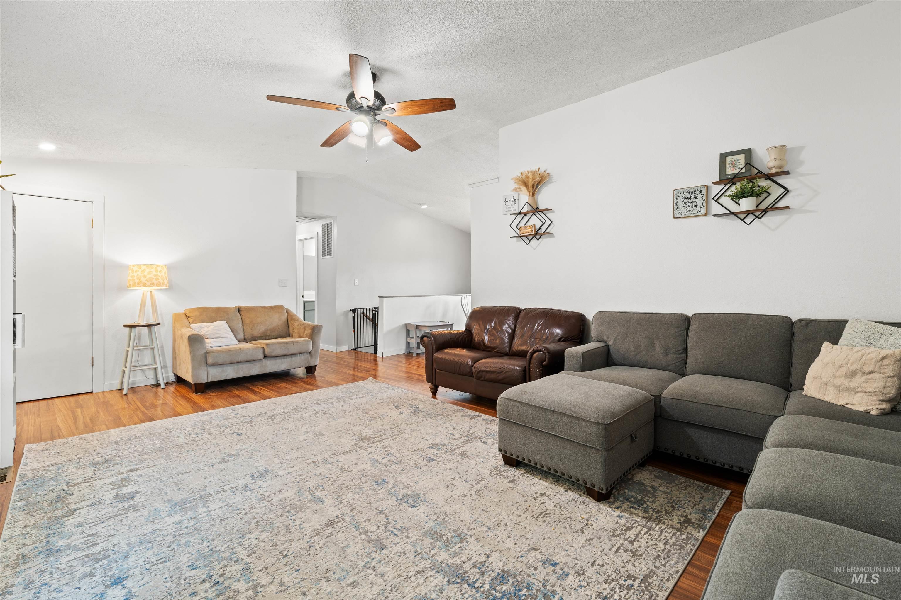 2429 Westwood Court Property Photo 9