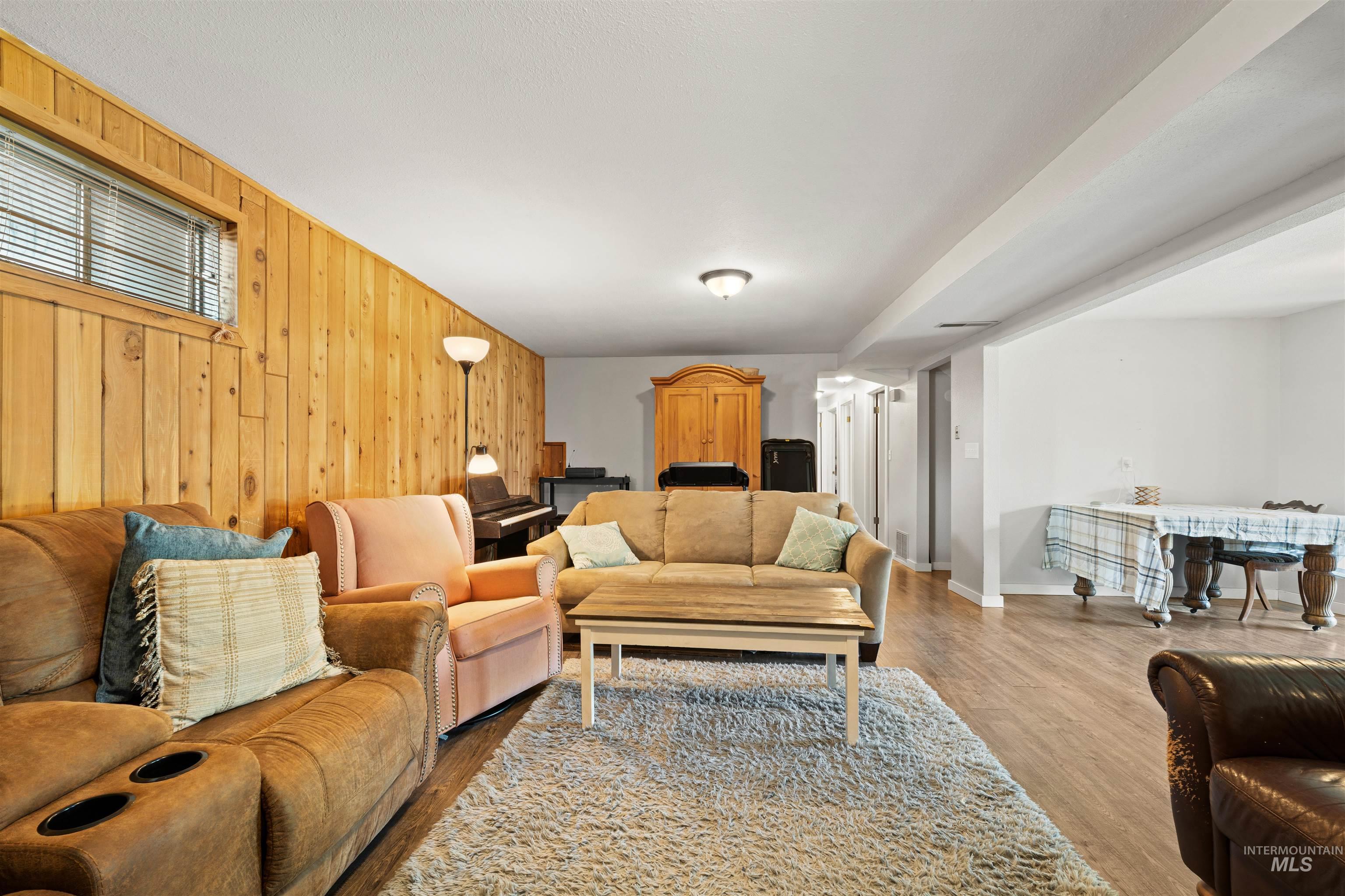 2429 Westwood Court Property Photo 31