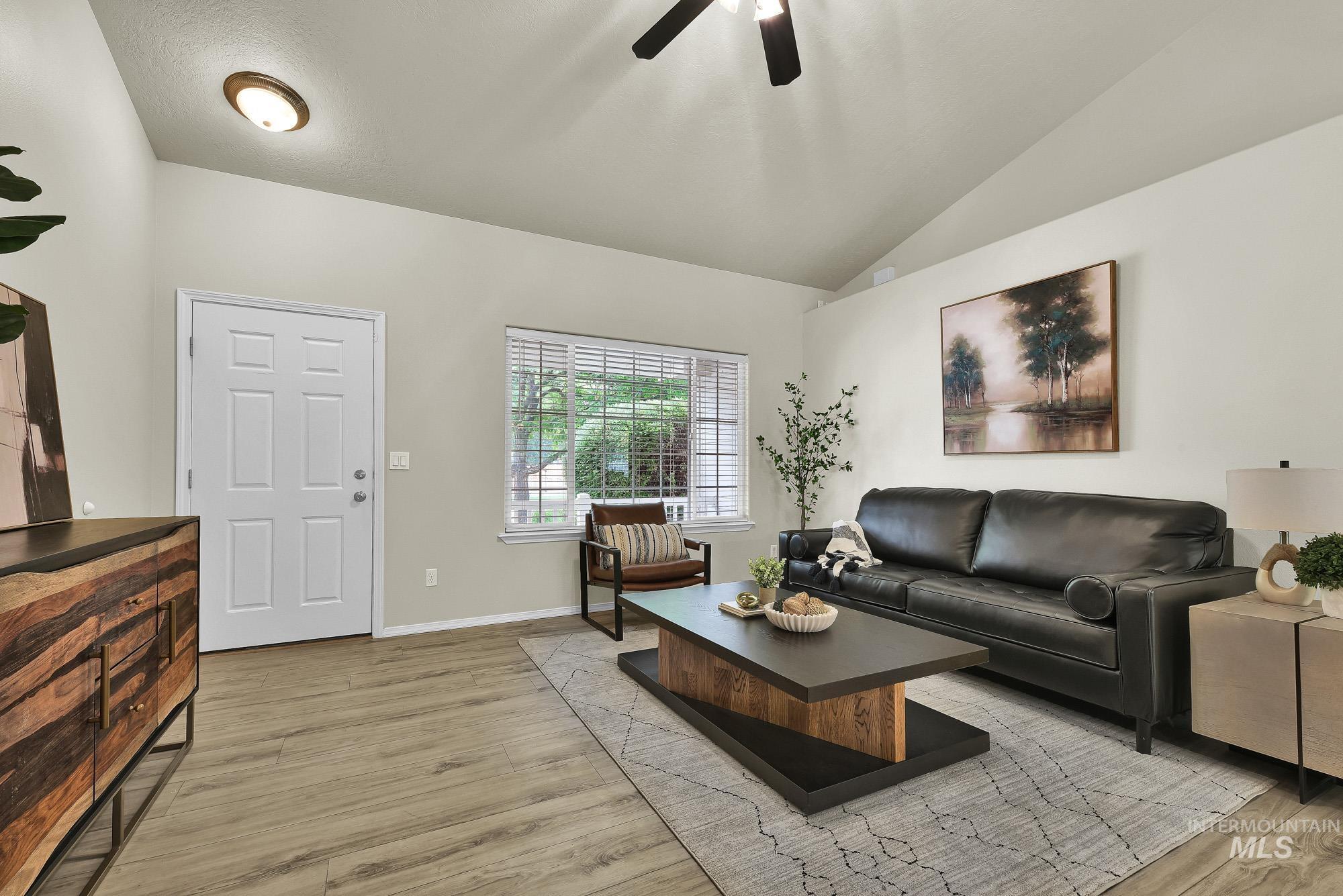 3709 N Lezana Property Photo 3