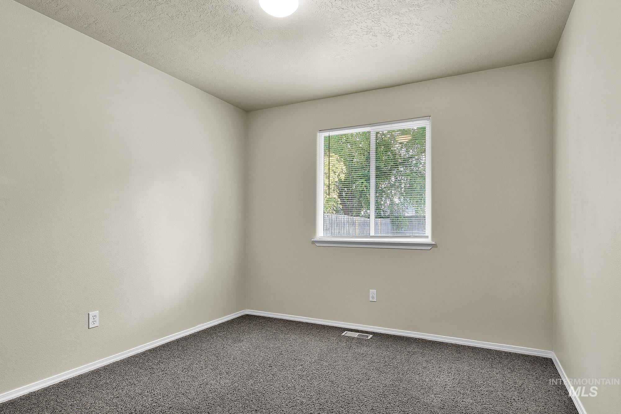 3709 N Lezana Property Photo 16