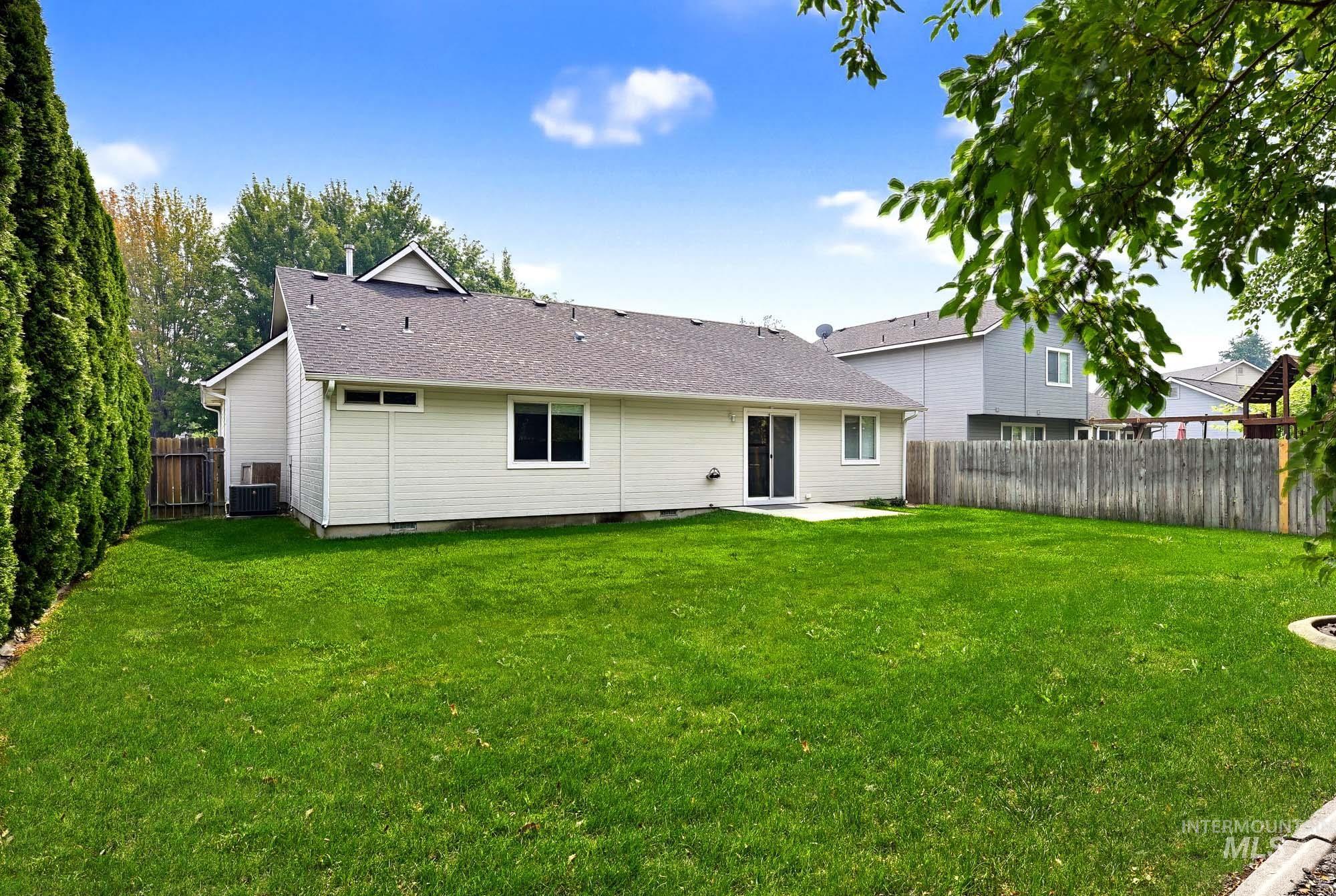 3709 N Lezana Property Photo 27