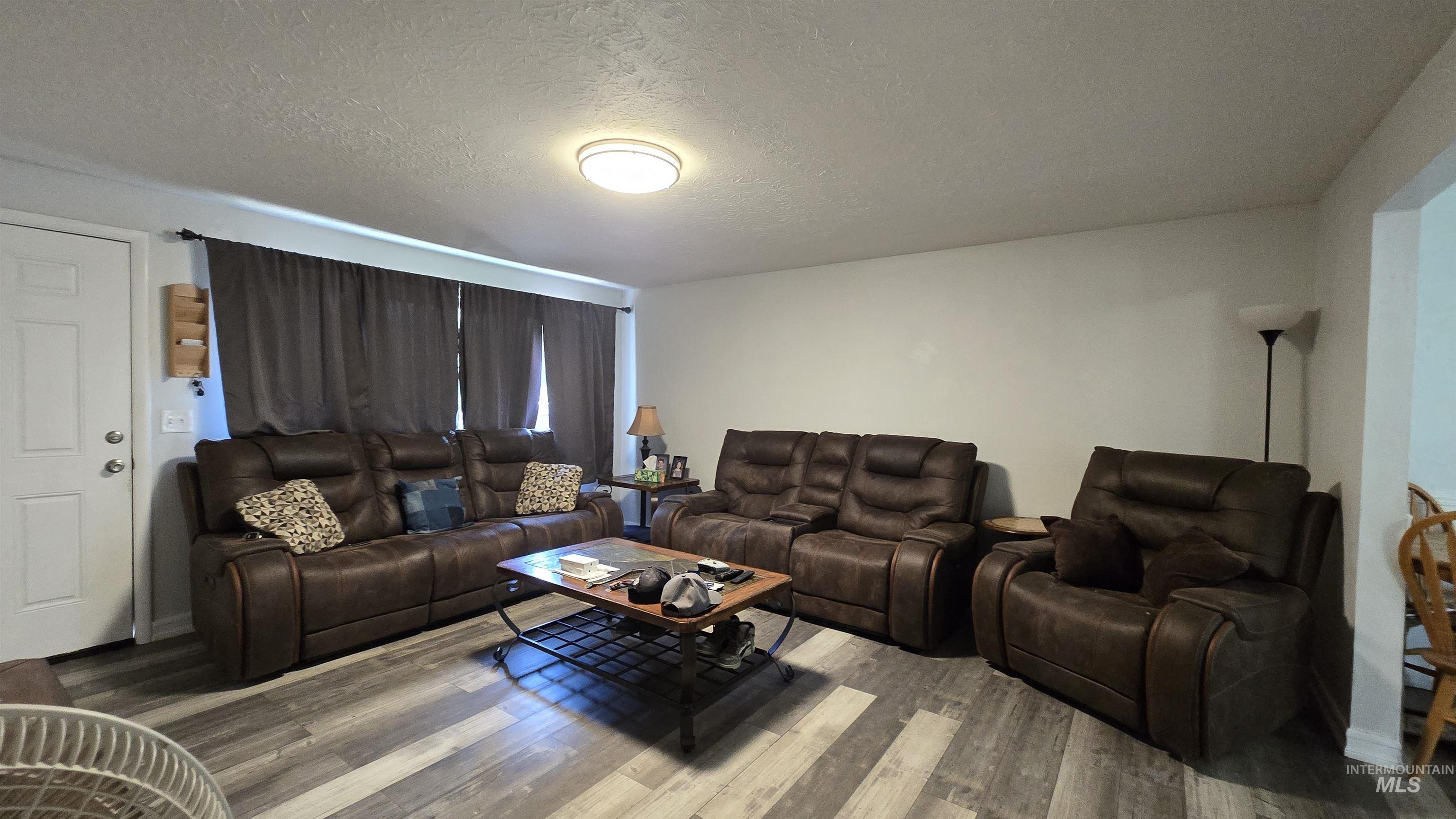 45 S Westwood St Property Photo 5