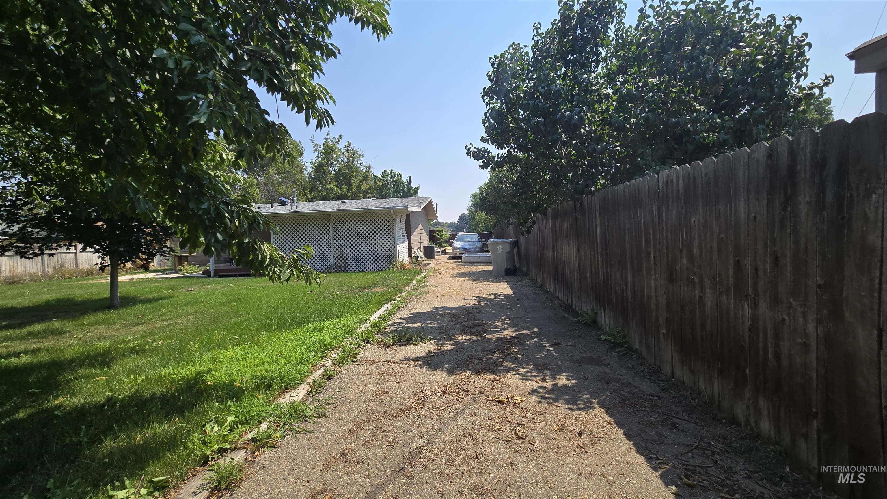 45 S Westwood St Property Photo 17