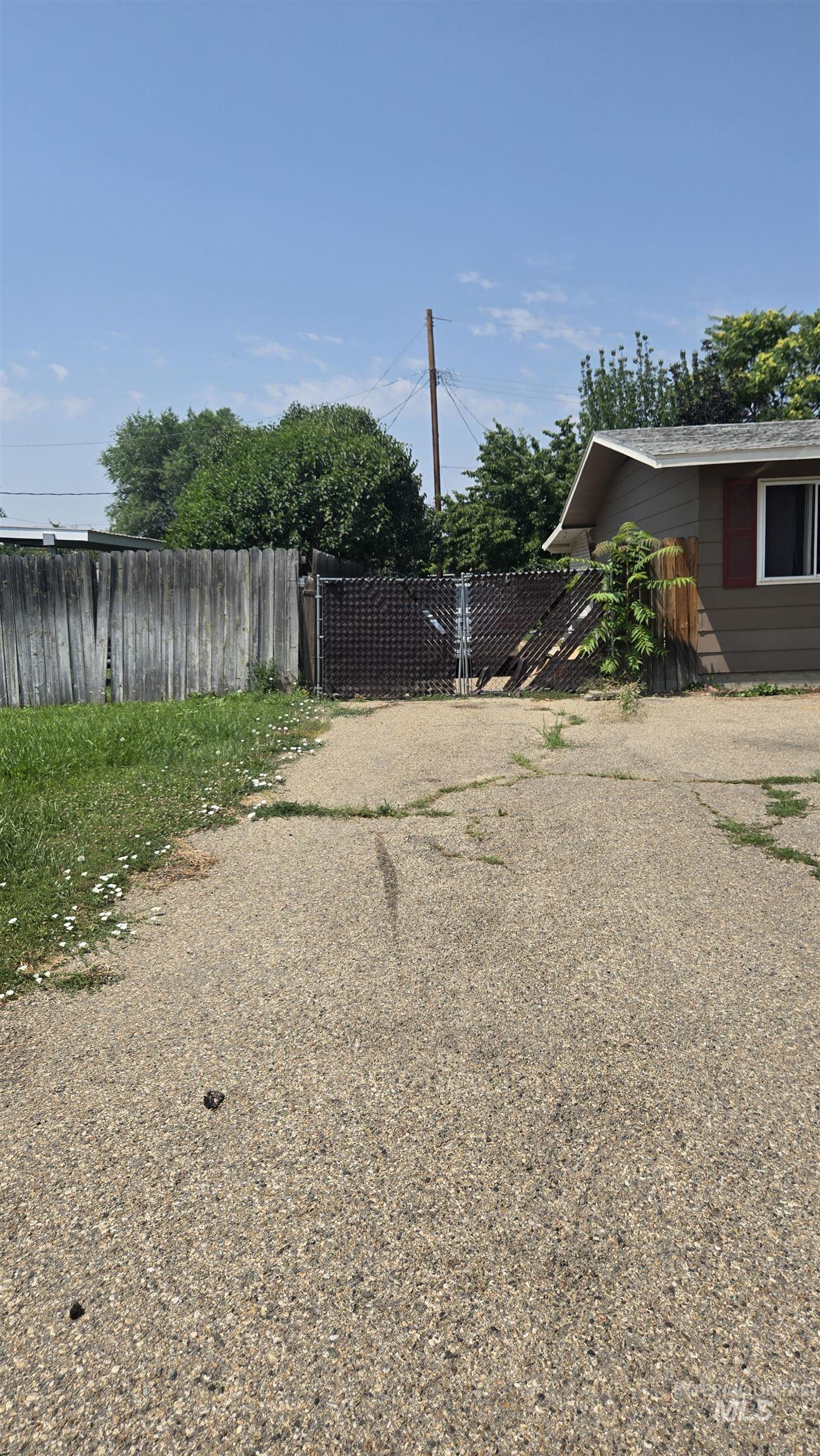 45 S Westwood St Property Photo 22