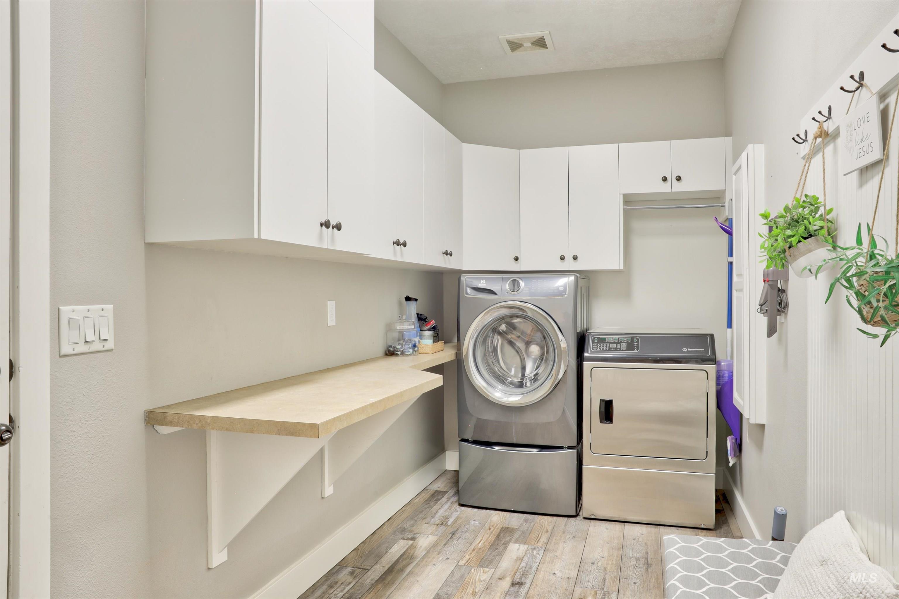 8858 Stardust Ln Property Photo 27