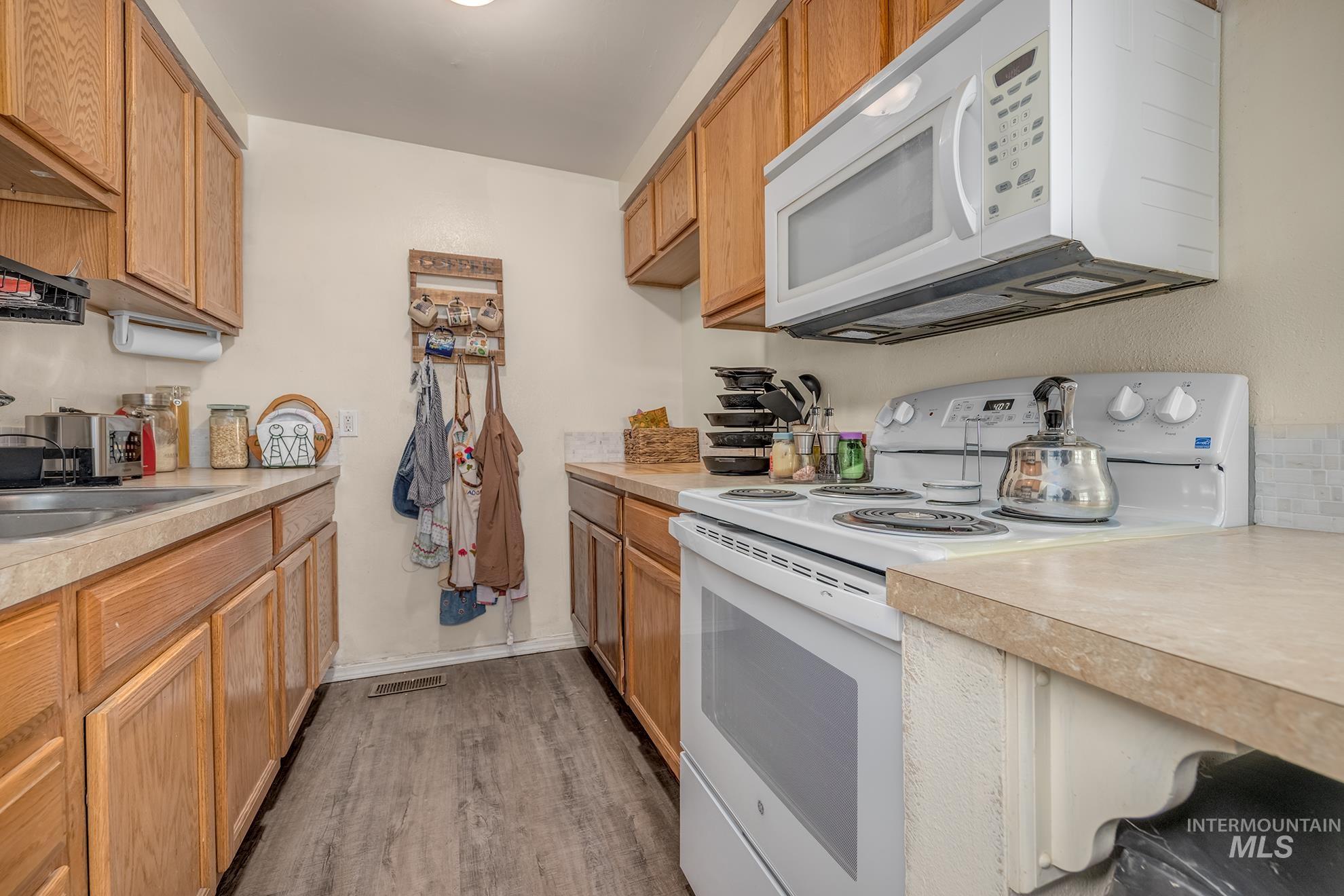 350 Farber Drive Property Photo 10