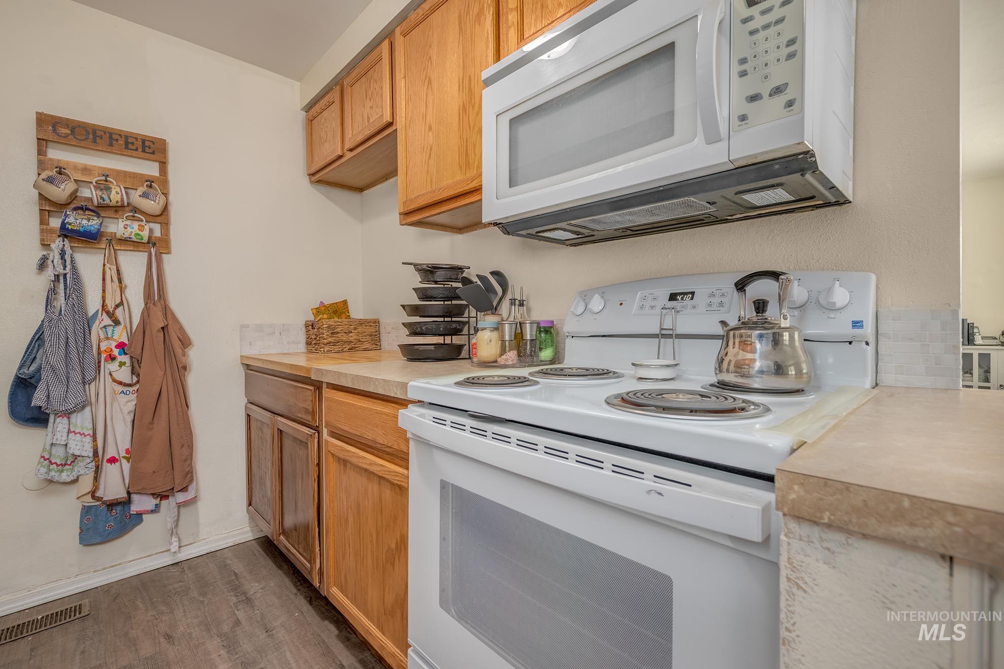 350 Farber Drive Property Photo 12