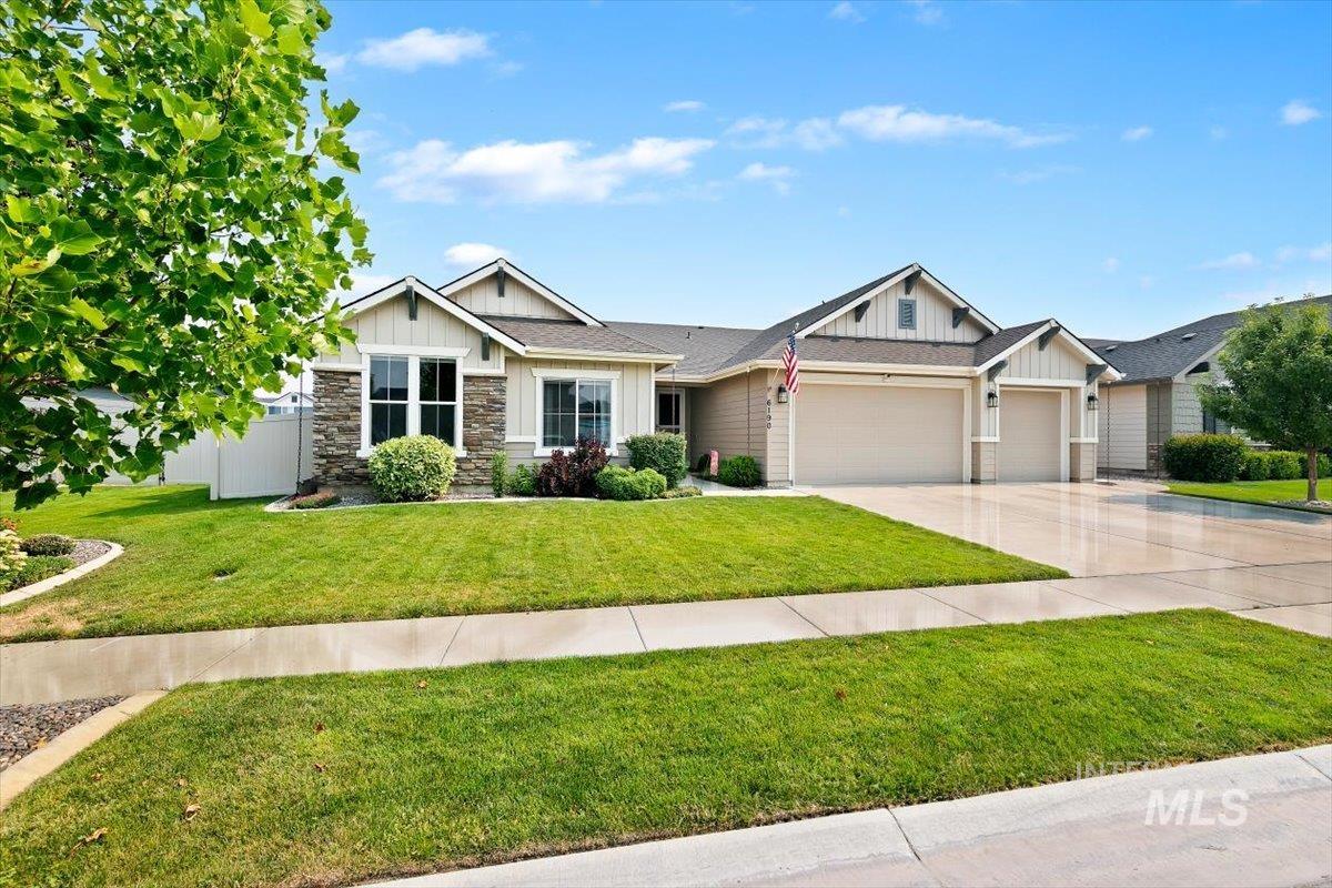 6190 E Canyon Crossing Dr. Property Photo 1