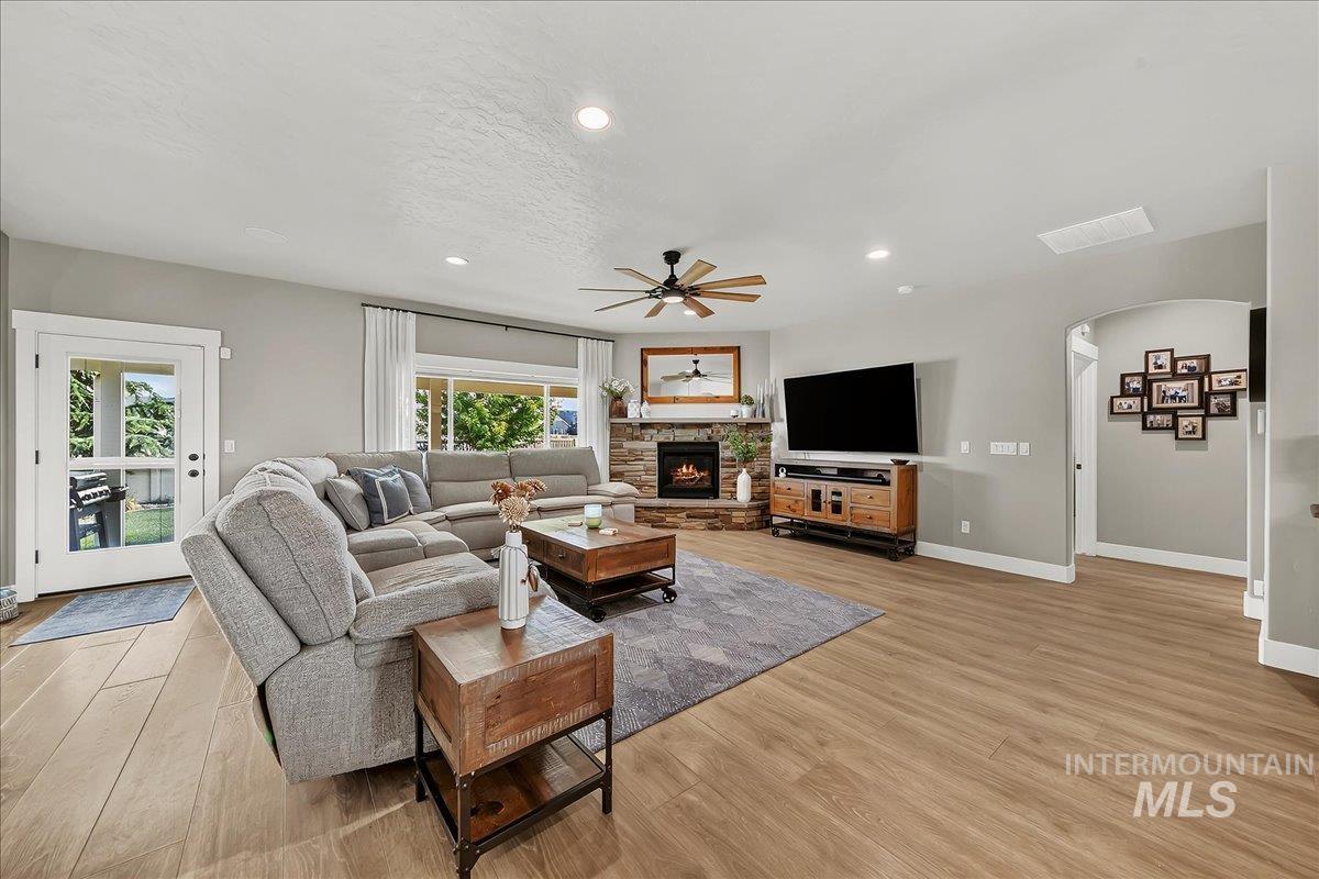 6190 E Canyon Crossing Dr. Property Photo 16