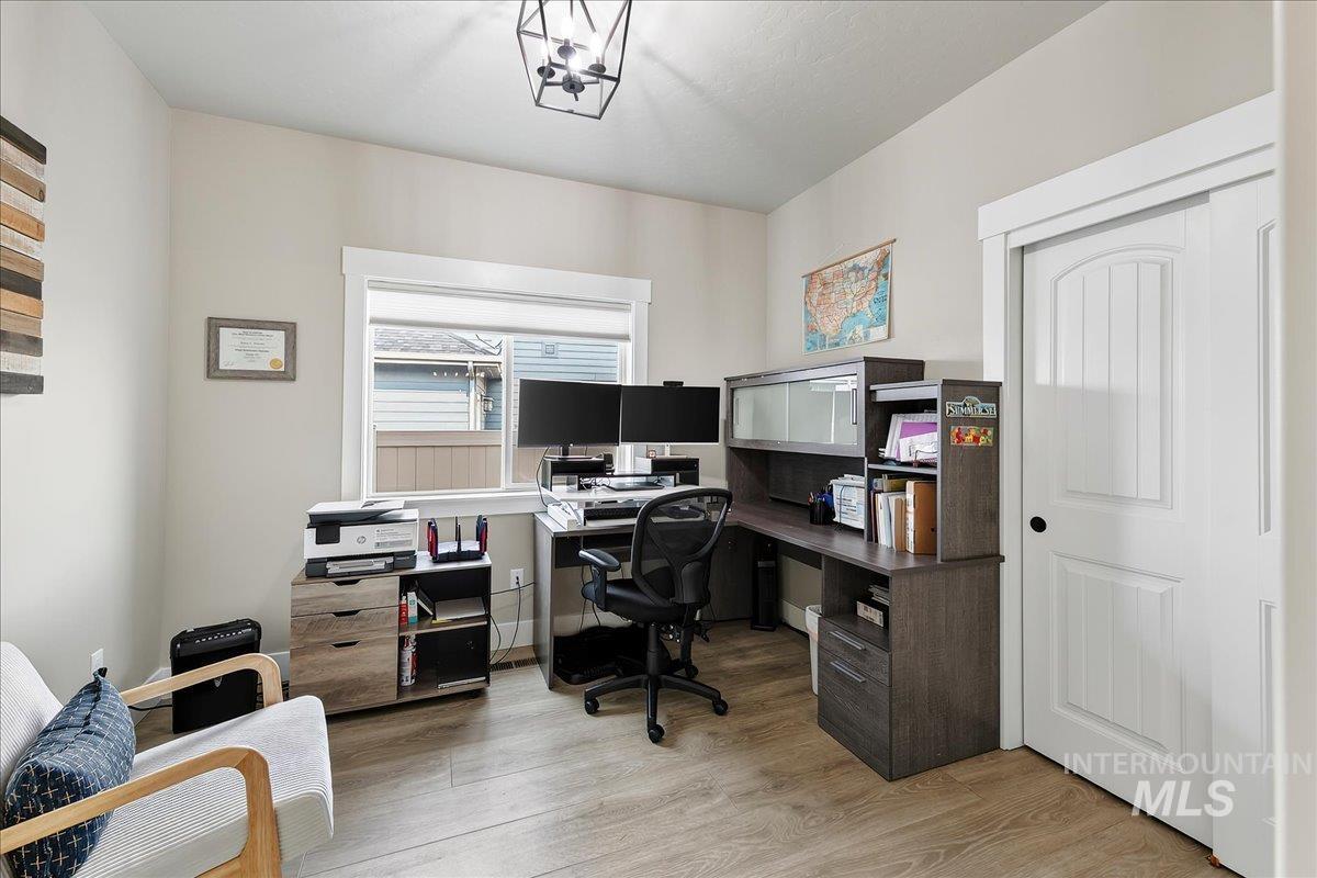 6190 E Canyon Crossing Dr. Property Photo 27