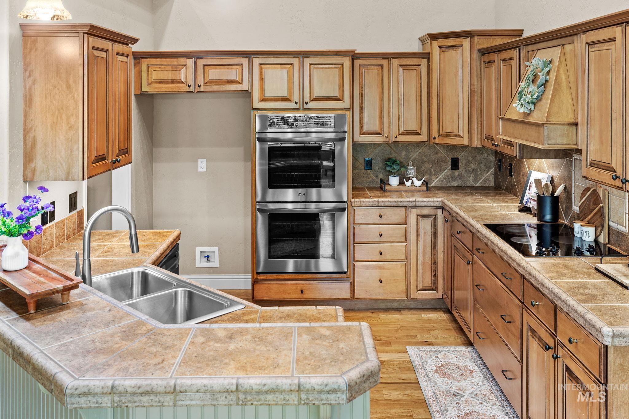 4220 N Bryce Canyon Ave Property Photo 15