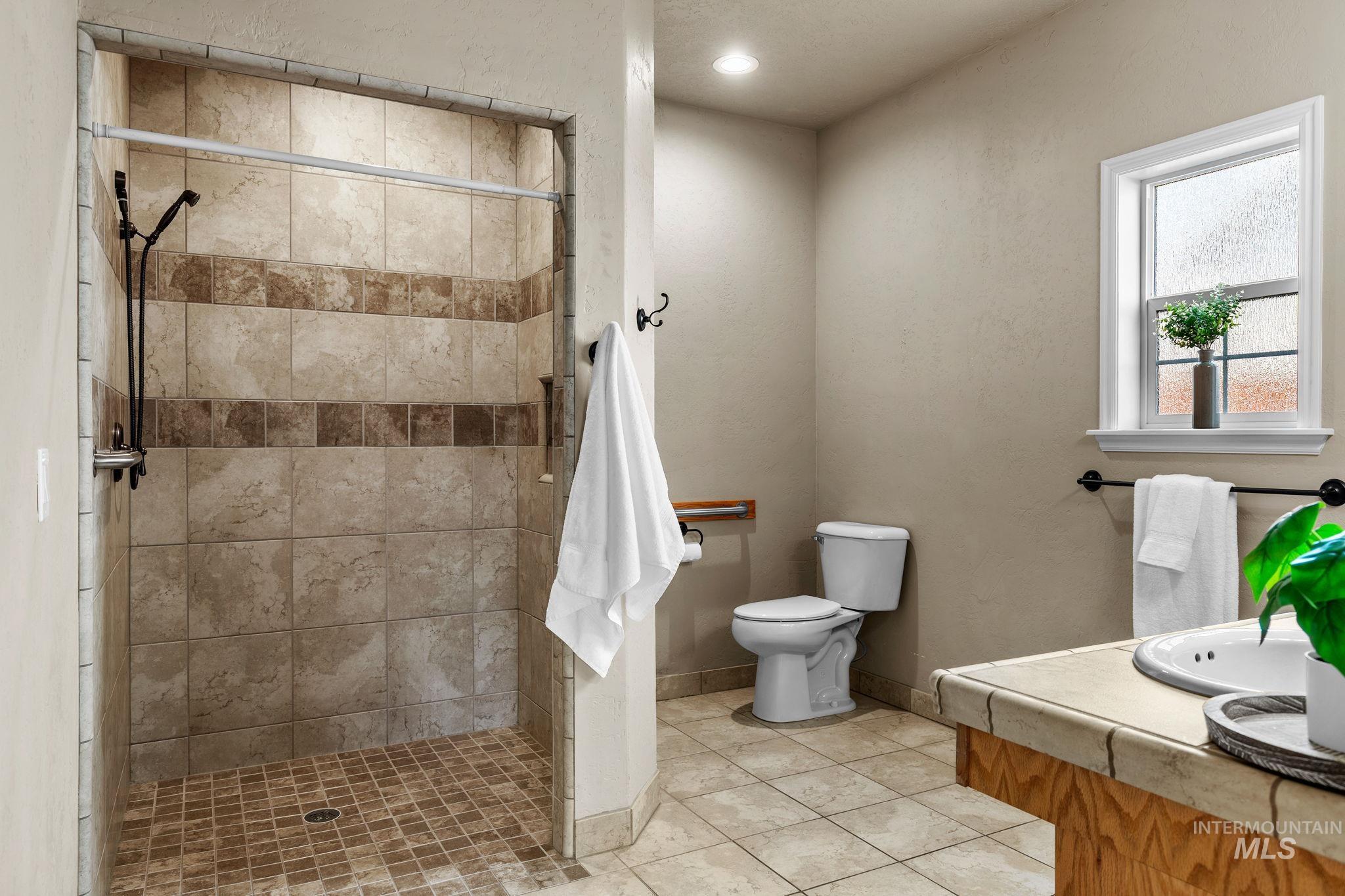 4220 N Bryce Canyon Ave Property Photo 30