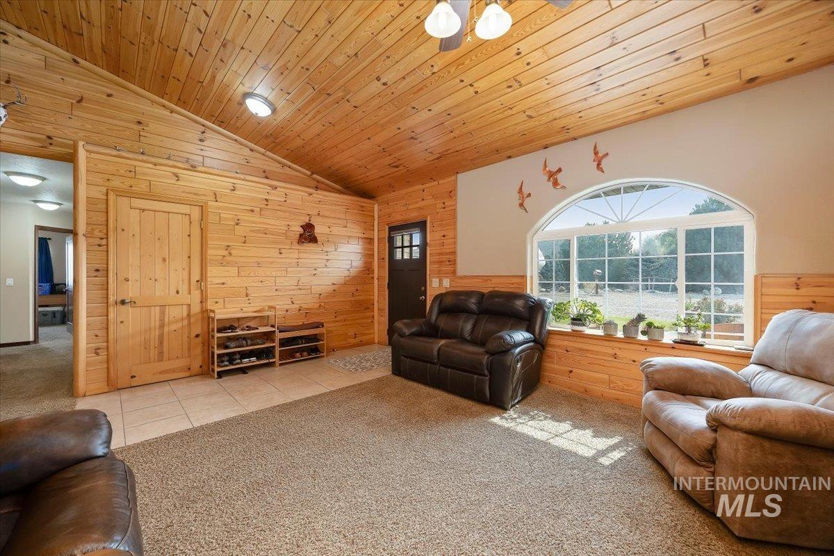 2819 S 850 E Property Photo 6