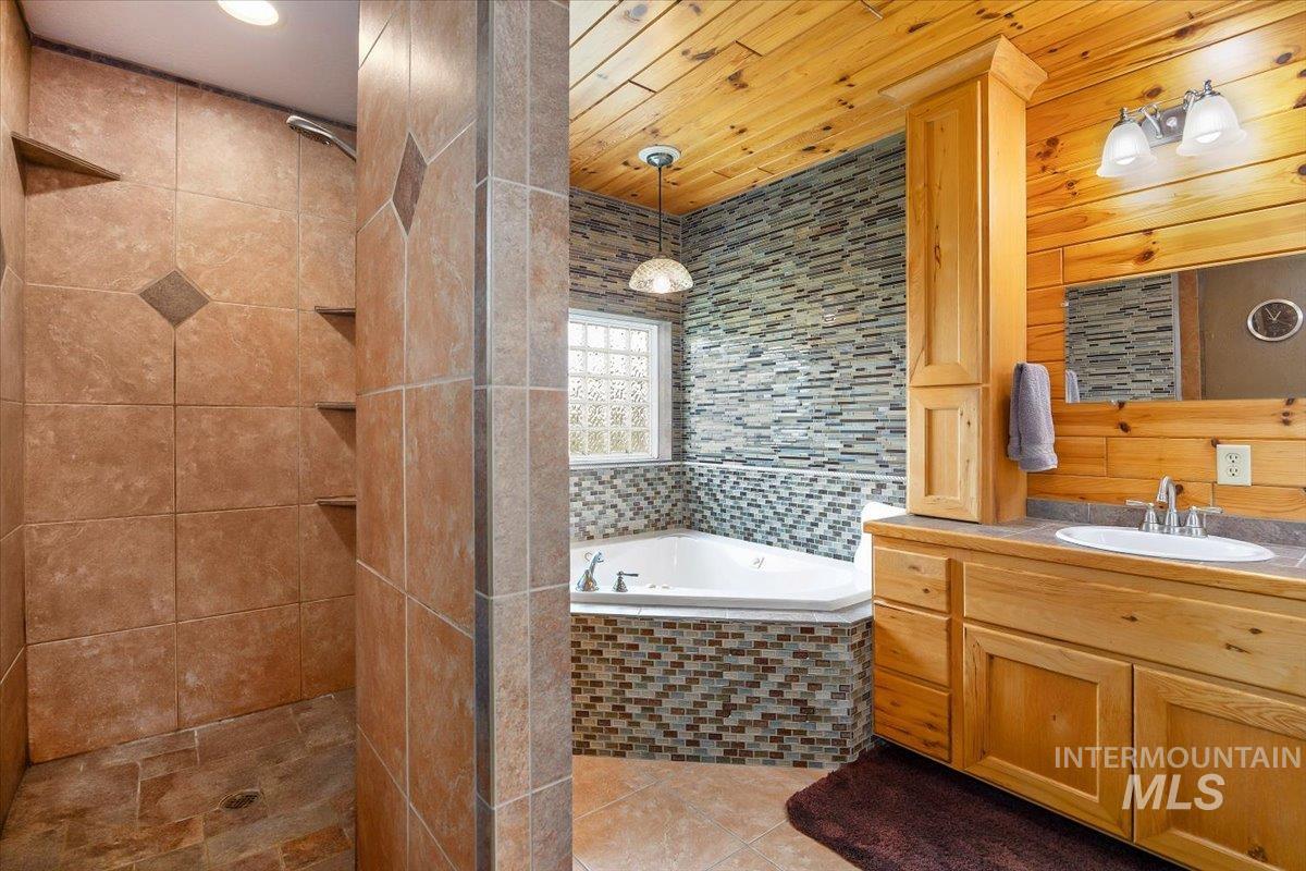 2819 S 850 E Property Photo 27