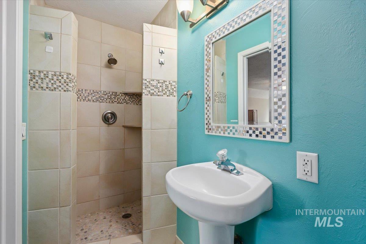 2819 S 850 E Property Photo 33
