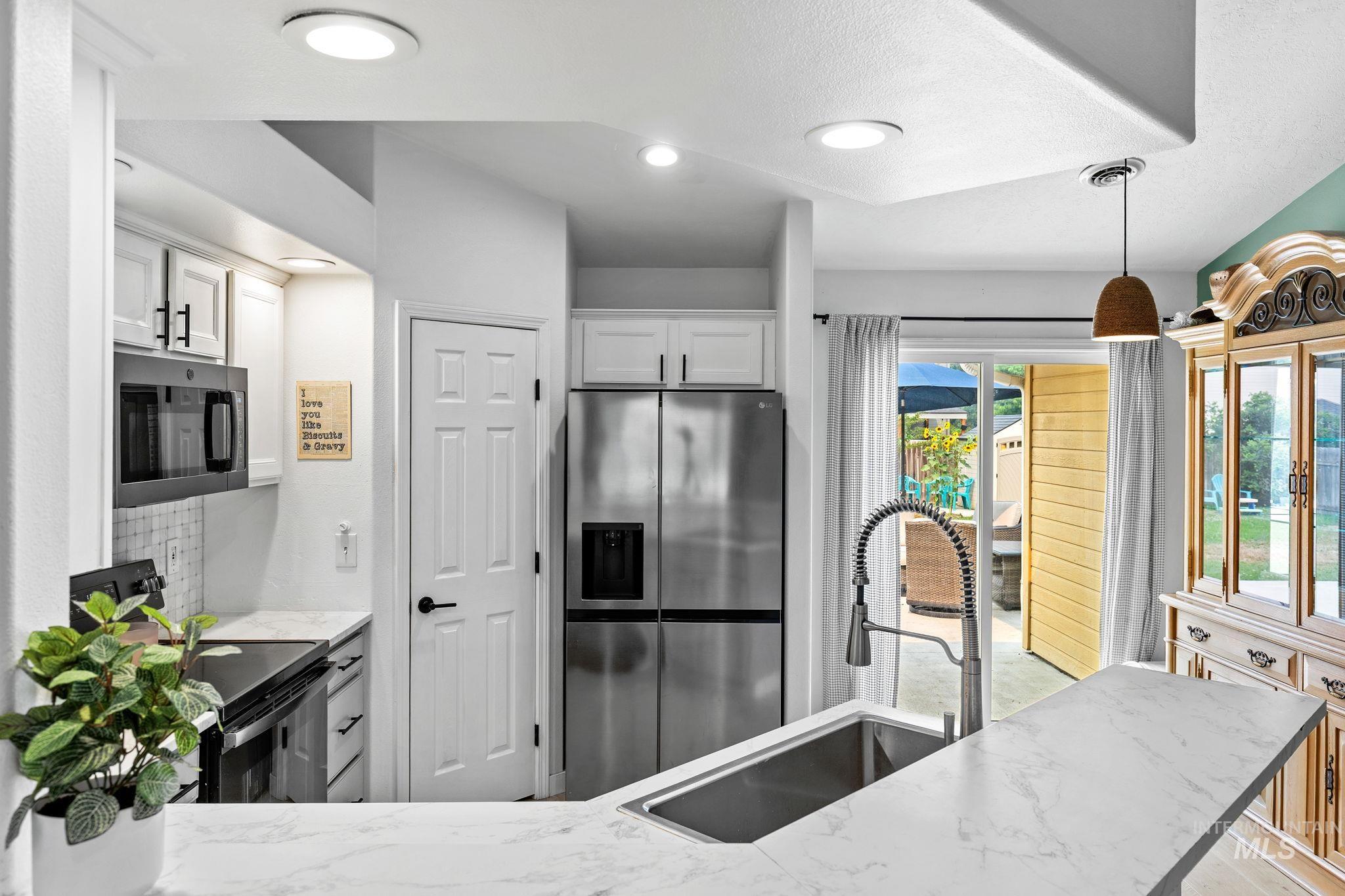 1085 N Crownhaven Way Property Photo 11