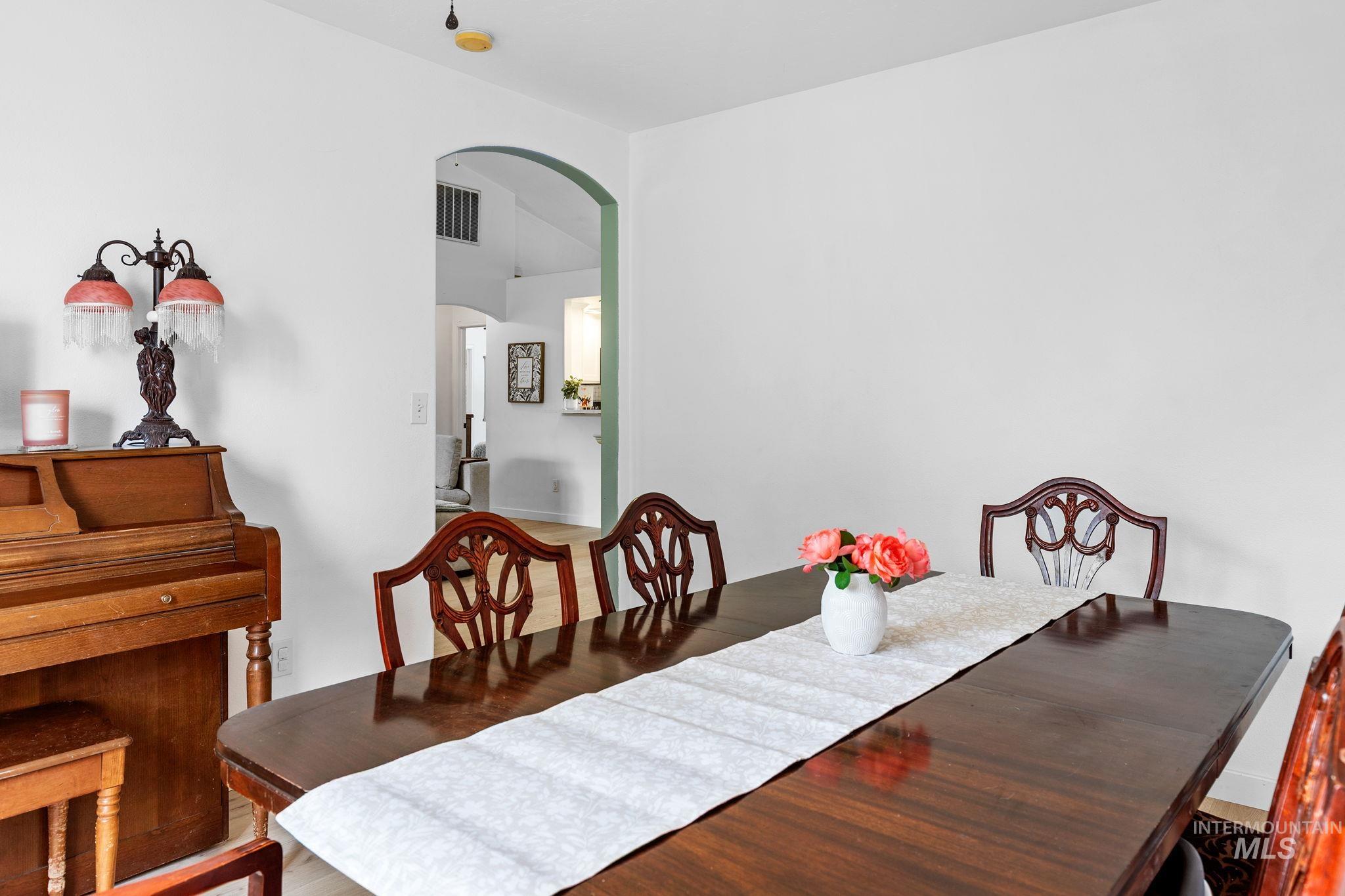 1085 N Crownhaven Way Property Photo 14