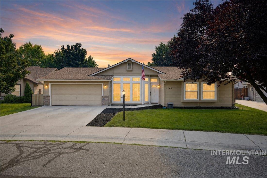 2161 E Lochmeadow Property Photo 1