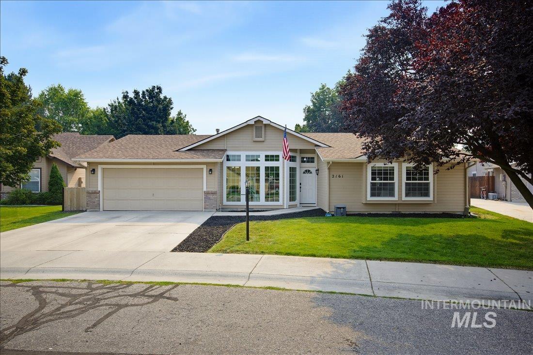 2161 E Lochmeadow Property Photo 2