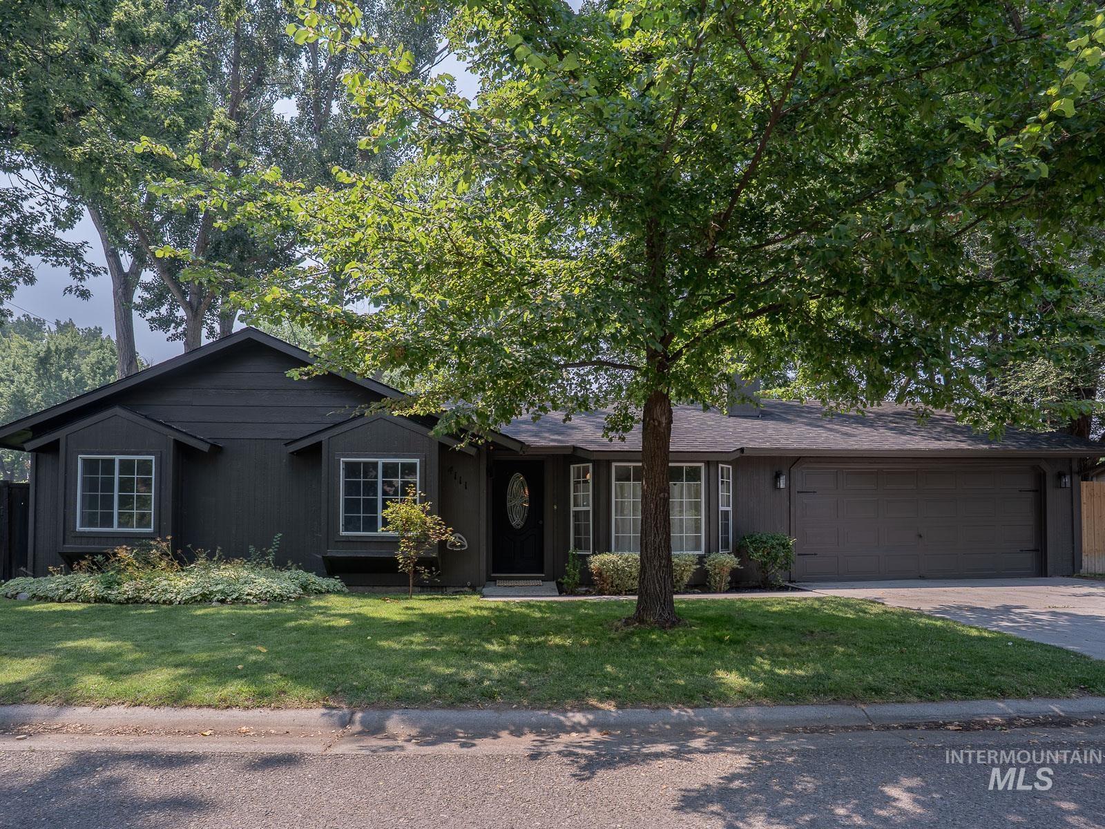 4111 Azalea Lane Property Photo 2