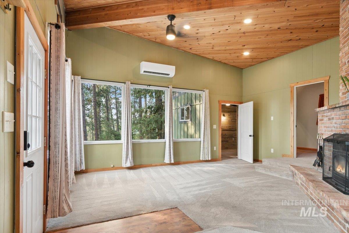 8 Moonglow Circle Property Photo 7