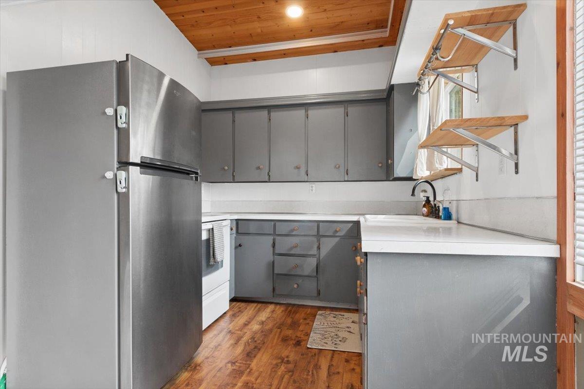 8 Moonglow Circle Property Photo 12