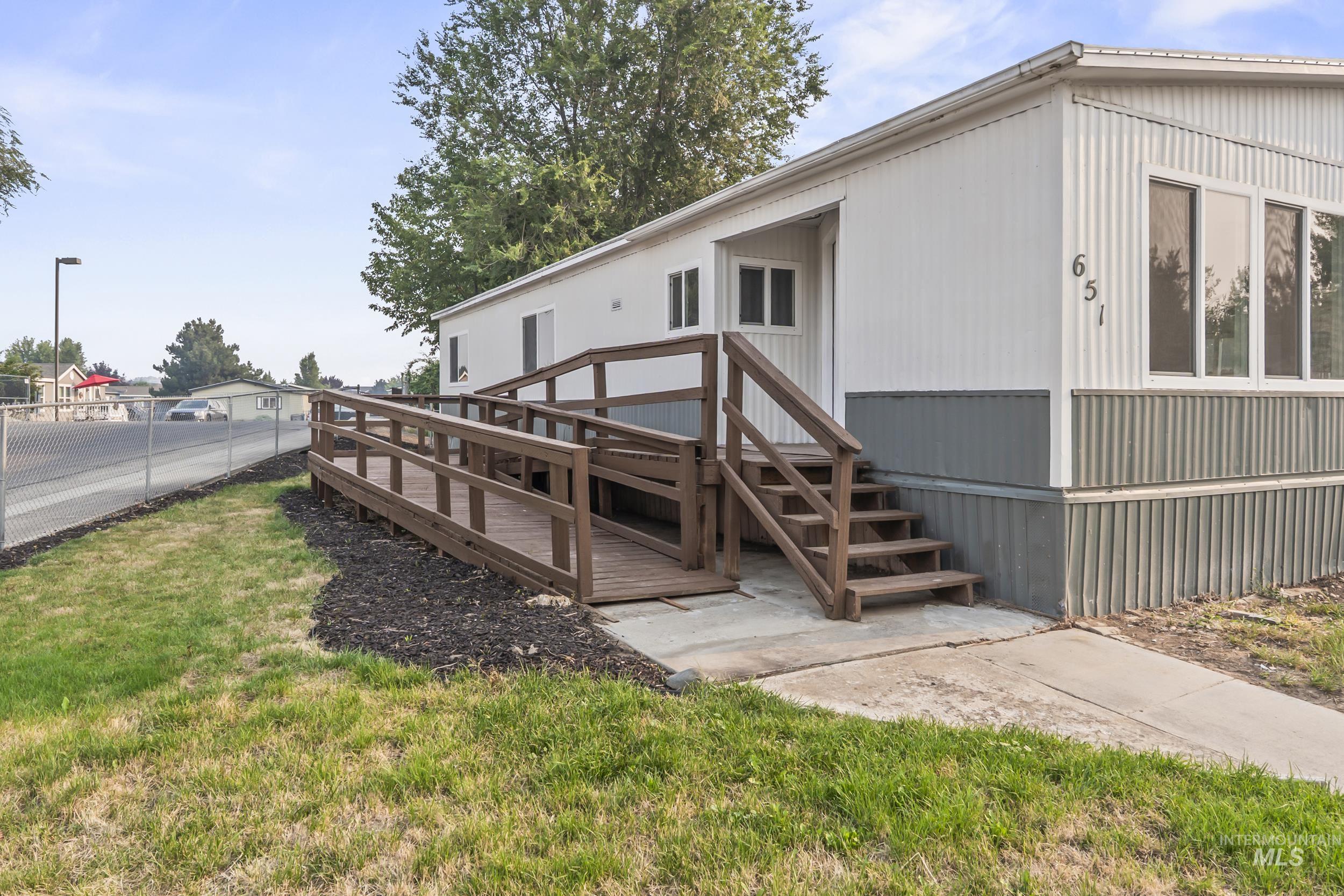 651 Silver City Dr Property Photo 2