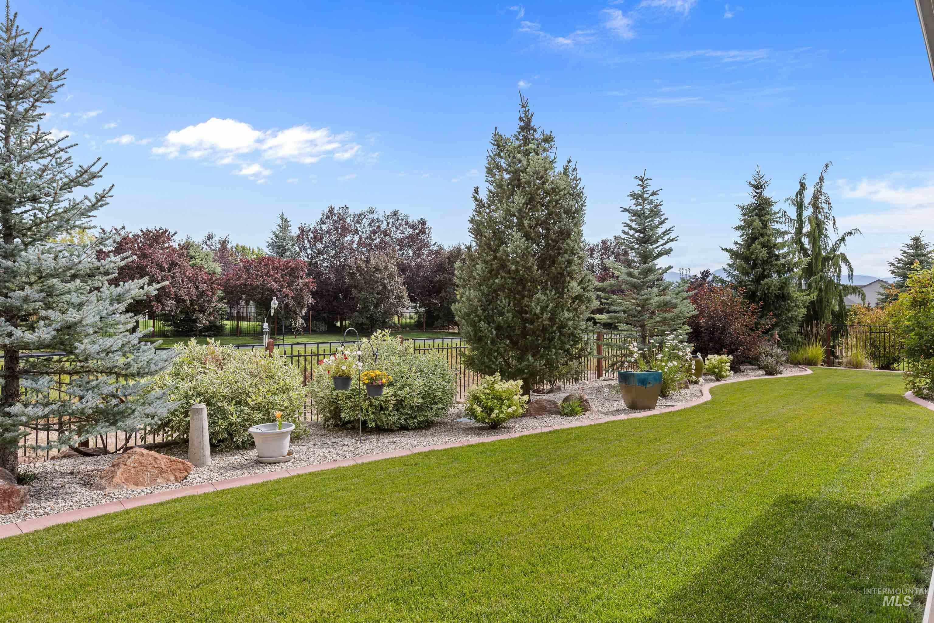 6098 W Striker Ct Property Photo 41