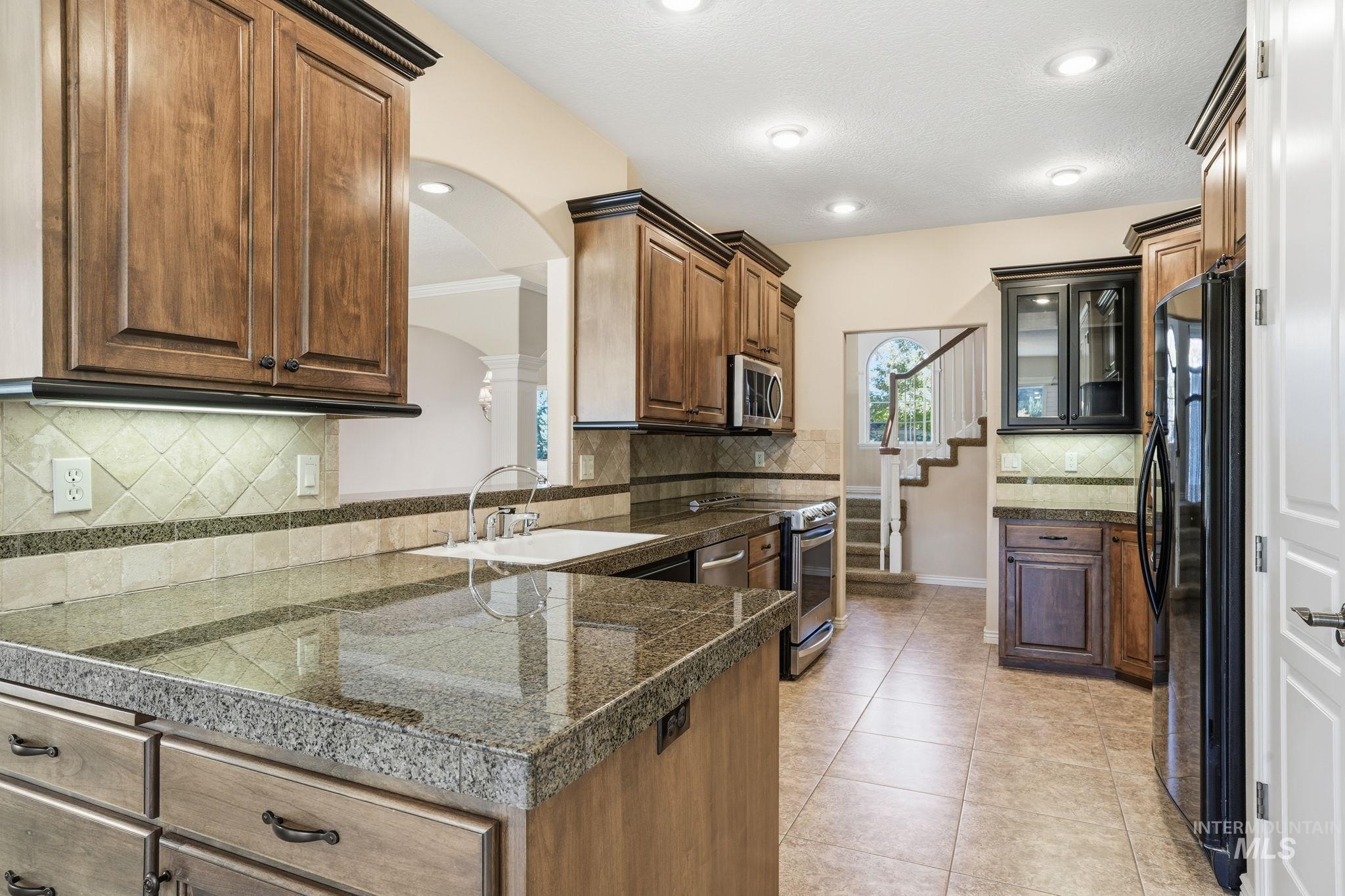 1007 W Oakhampton Drive Property Photo 15
