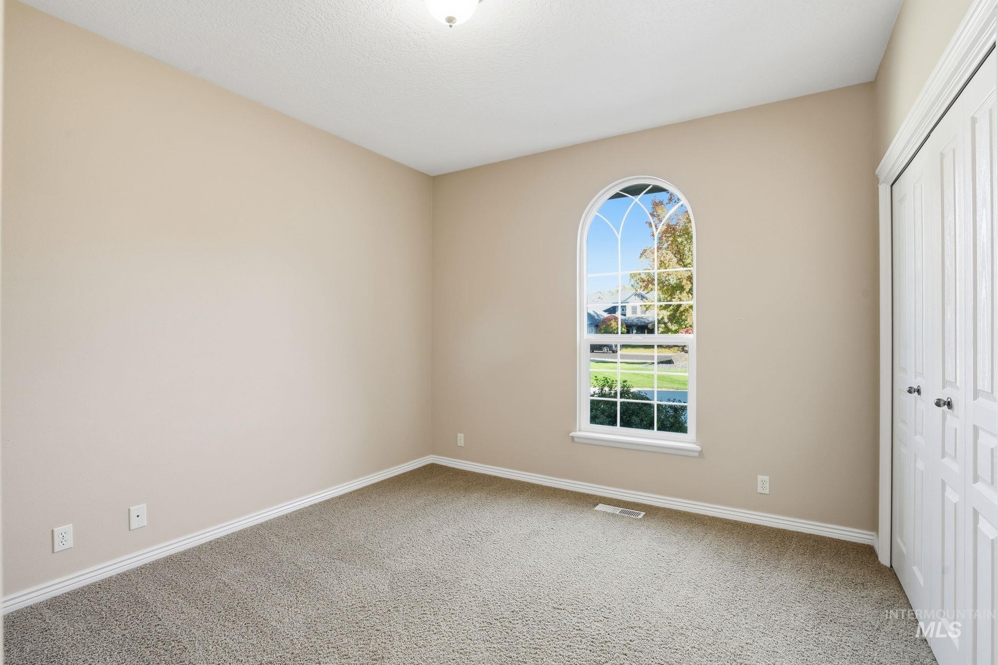 1007 W Oakhampton Drive Property Photo 19