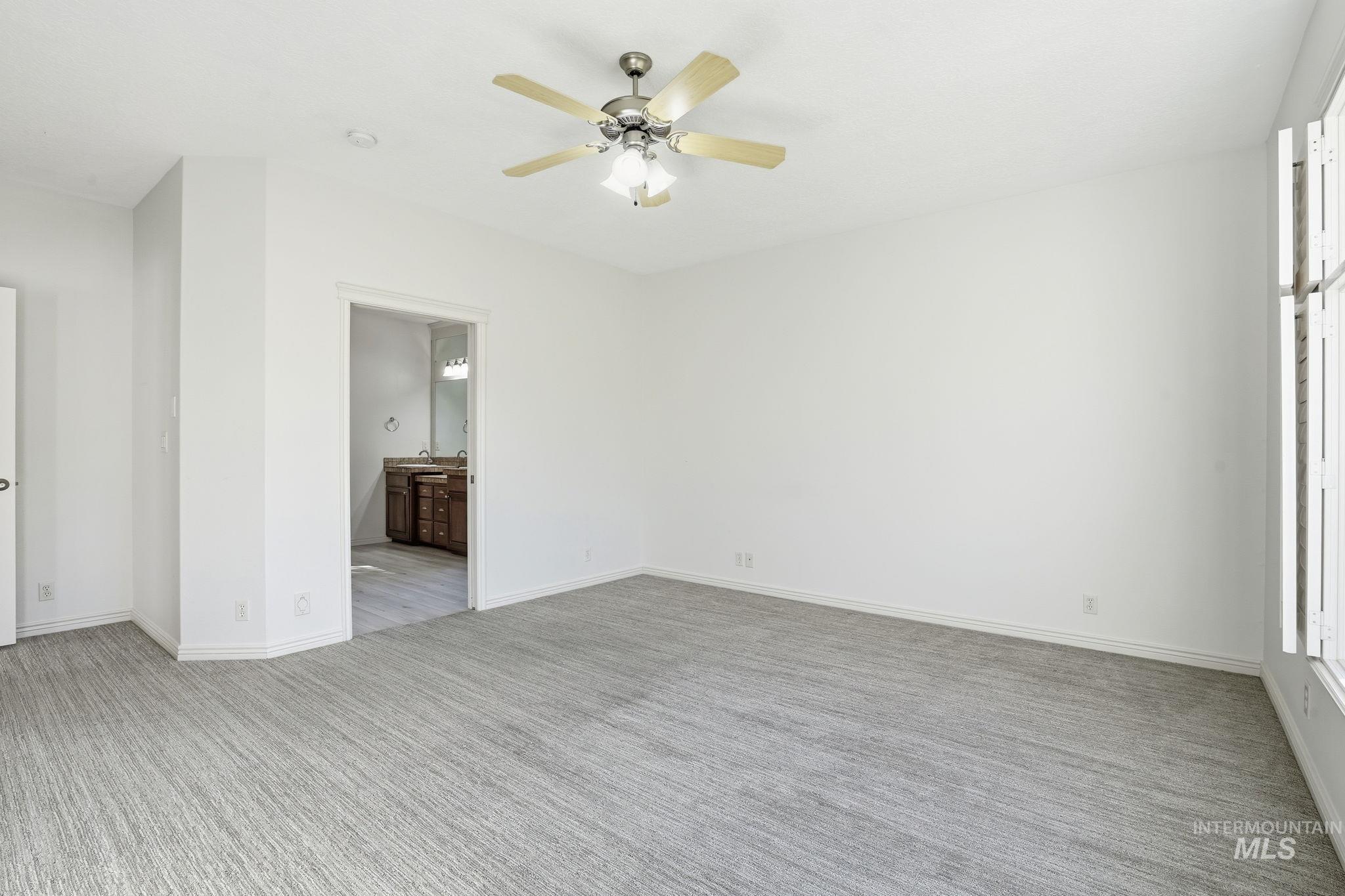 1007 W Oakhampton Drive Property Photo 23