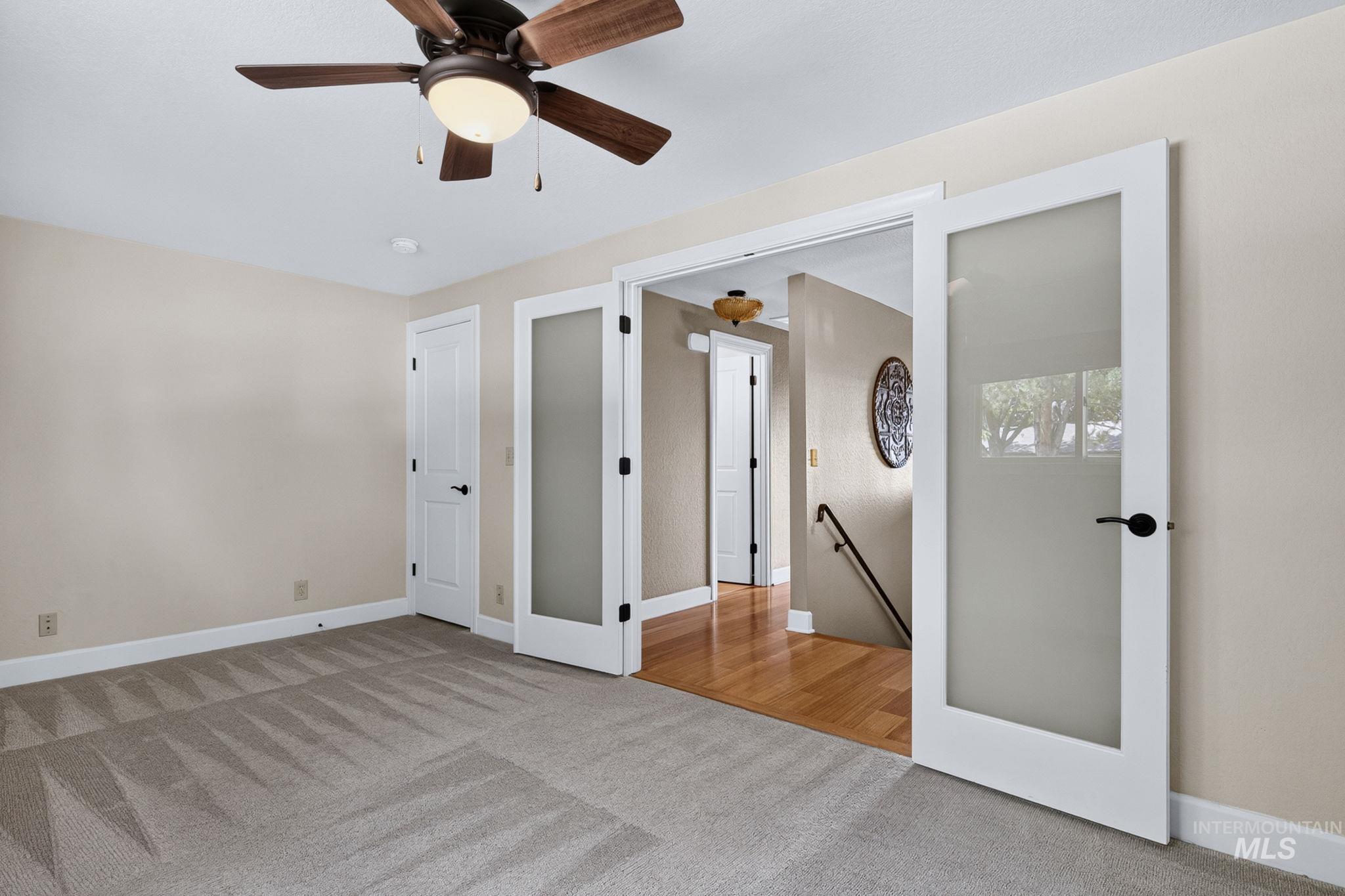 2201 E Dicky Circle Property Photo 4