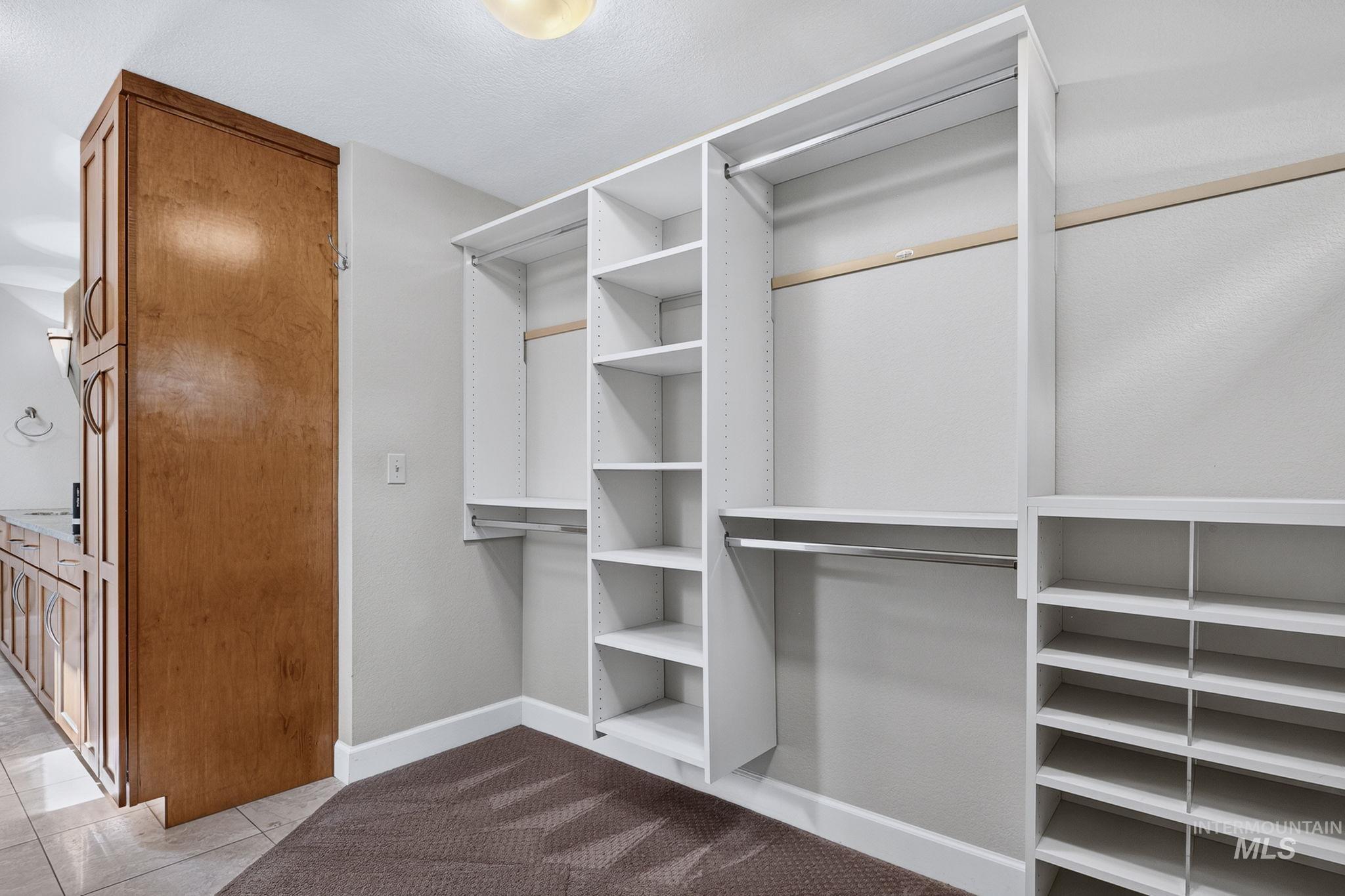 2201 E Dicky Circle Property Photo 15