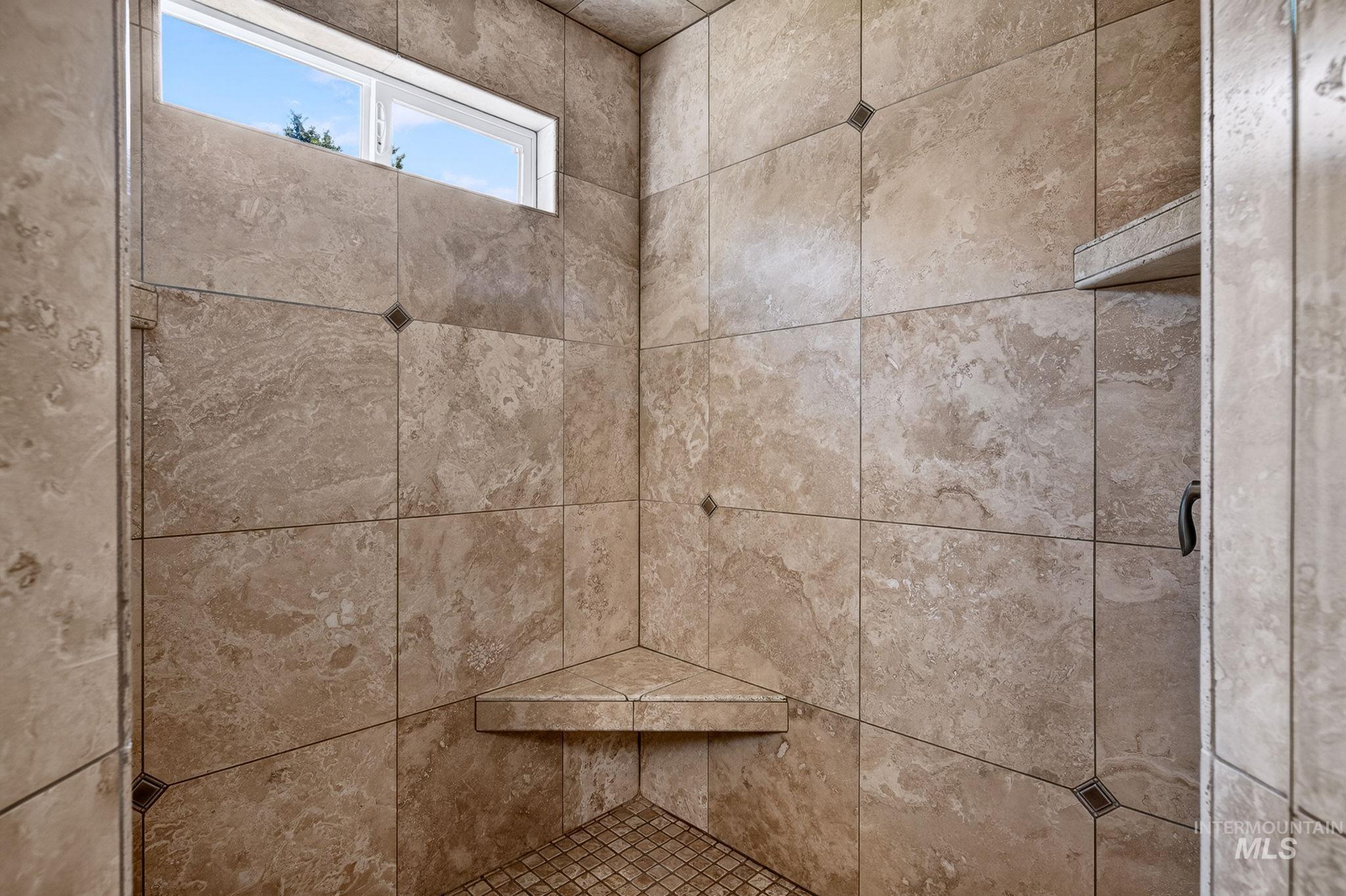 2201 E Dicky Circle Property Photo 16