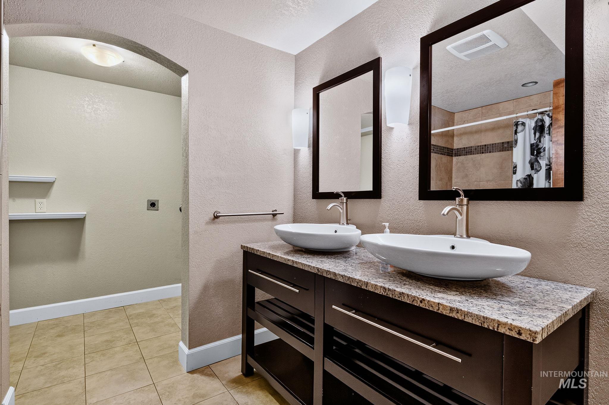 2201 E Dicky Circle Property Photo 20