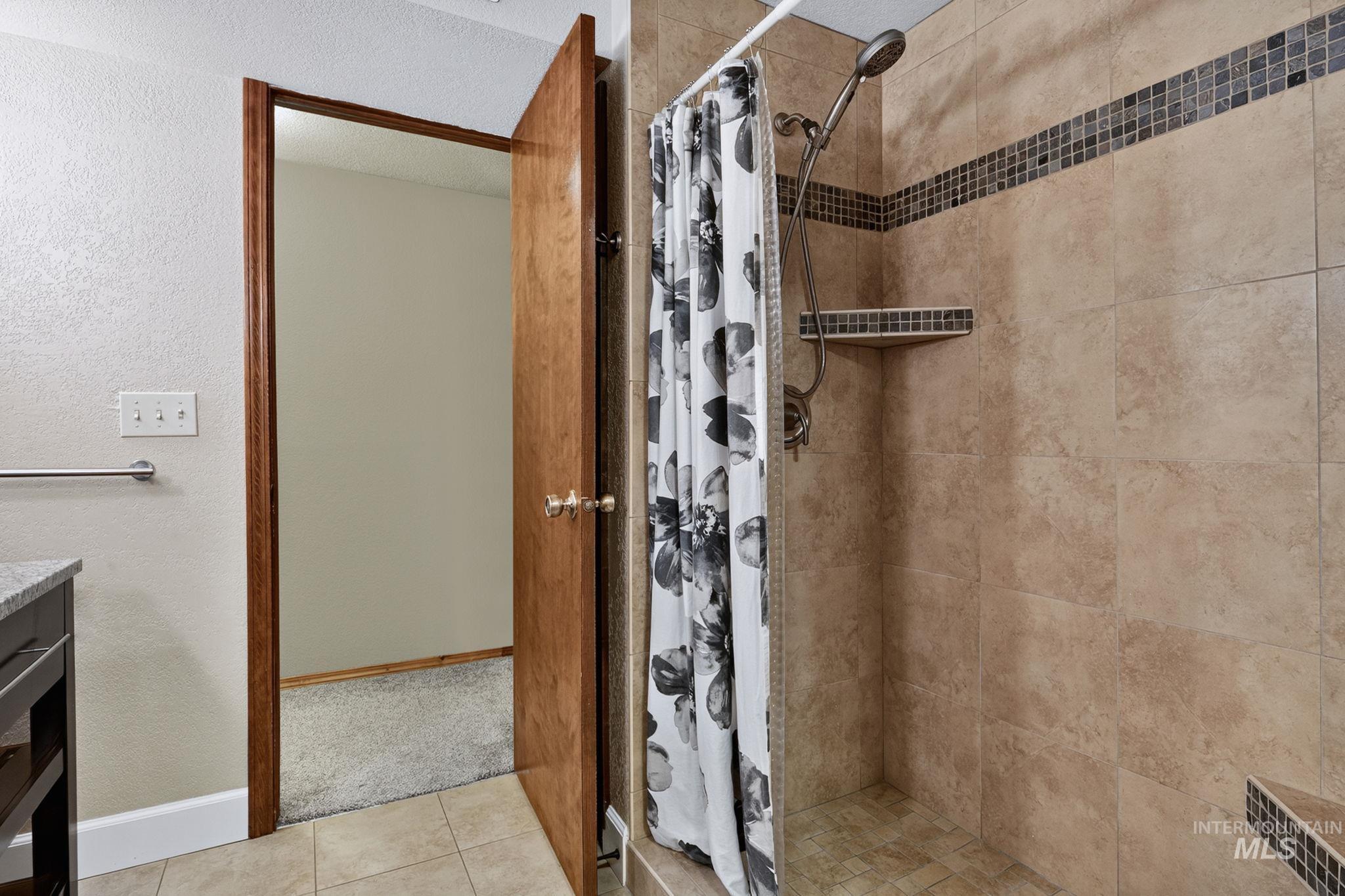 2201 E Dicky Circle Property Photo 21
