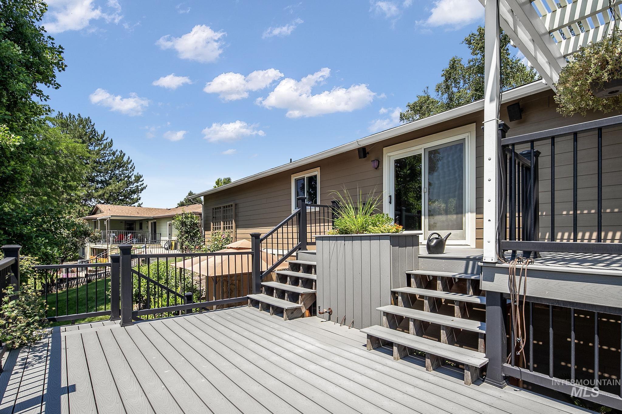 2201 E Dicky Circle Property Photo 27