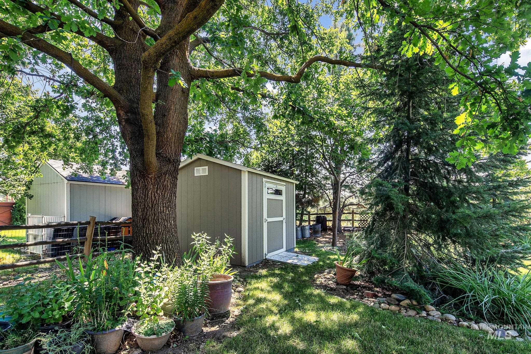 2201 E Dicky Circle Property Photo 30