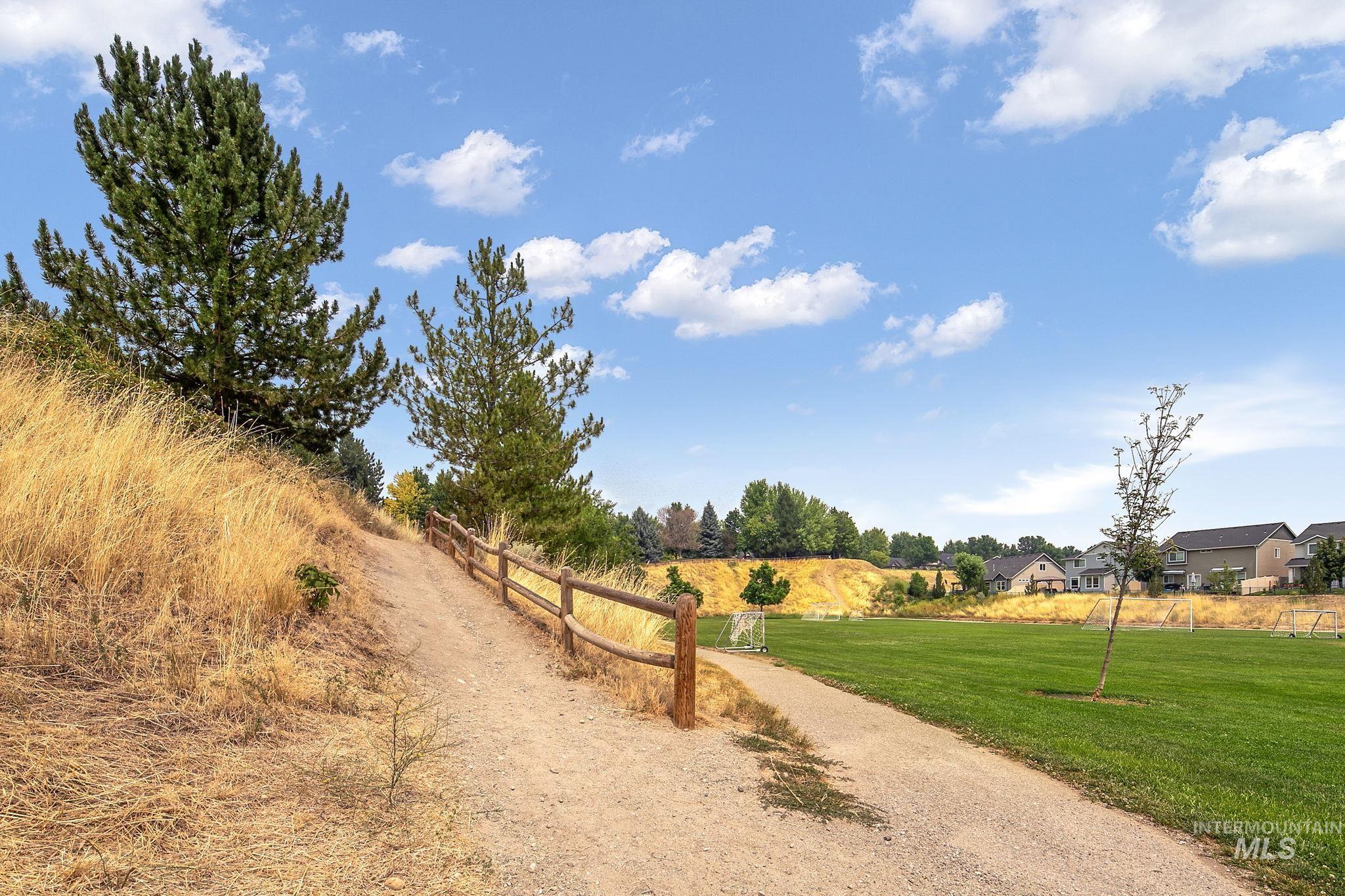 2201 E Dicky Circle Property Photo 33