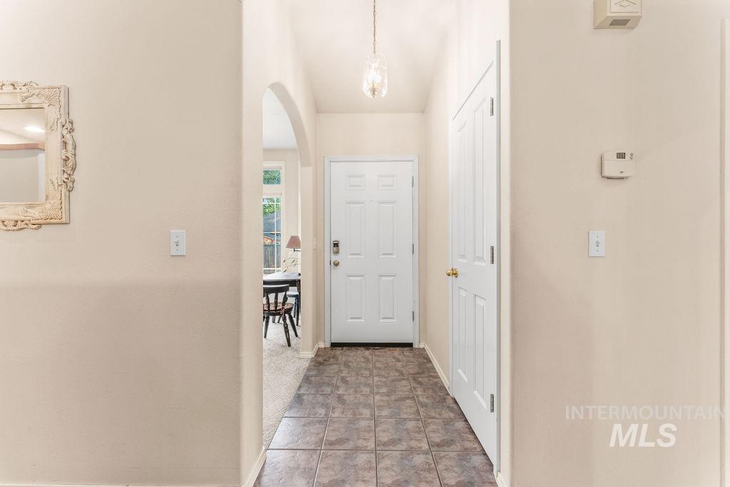 188 S Cobblestone Way Property Photo 5