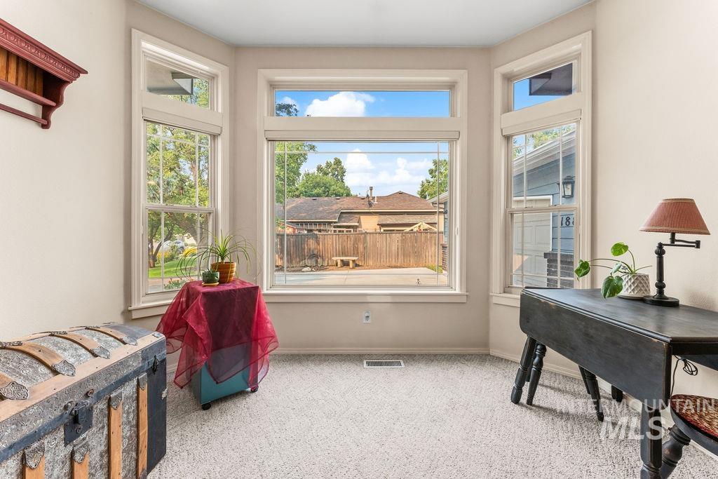 188 S Cobblestone Way Property Photo 8
