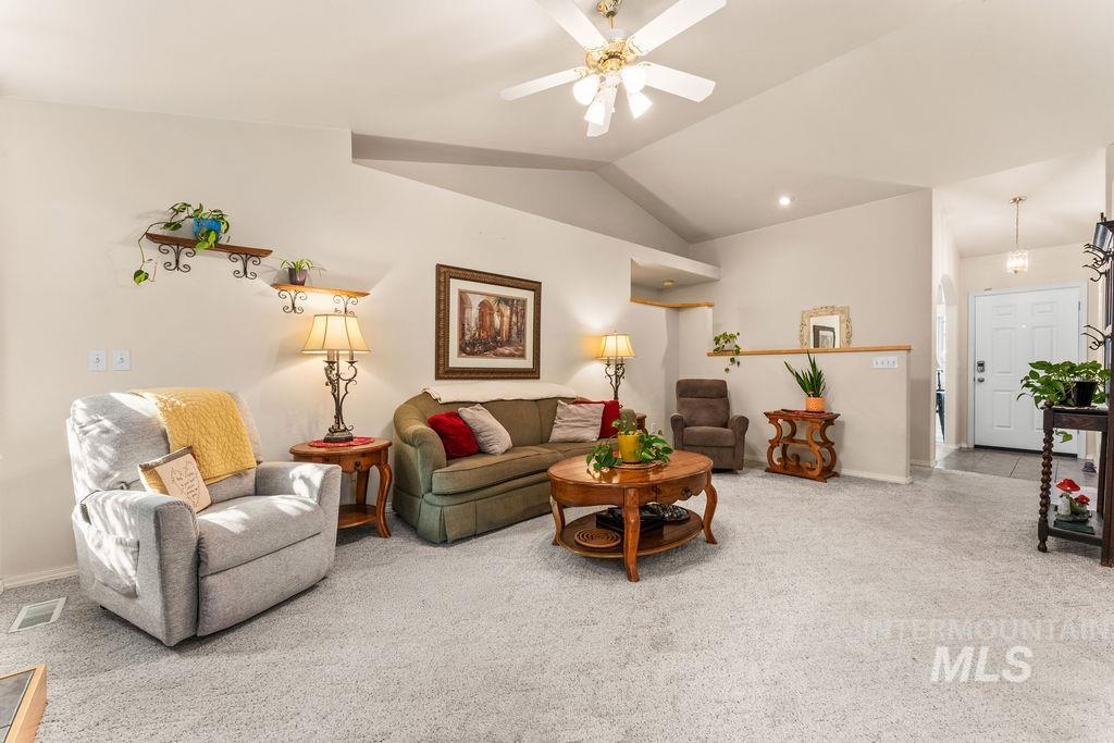 188 S Cobblestone Way Property Photo 10