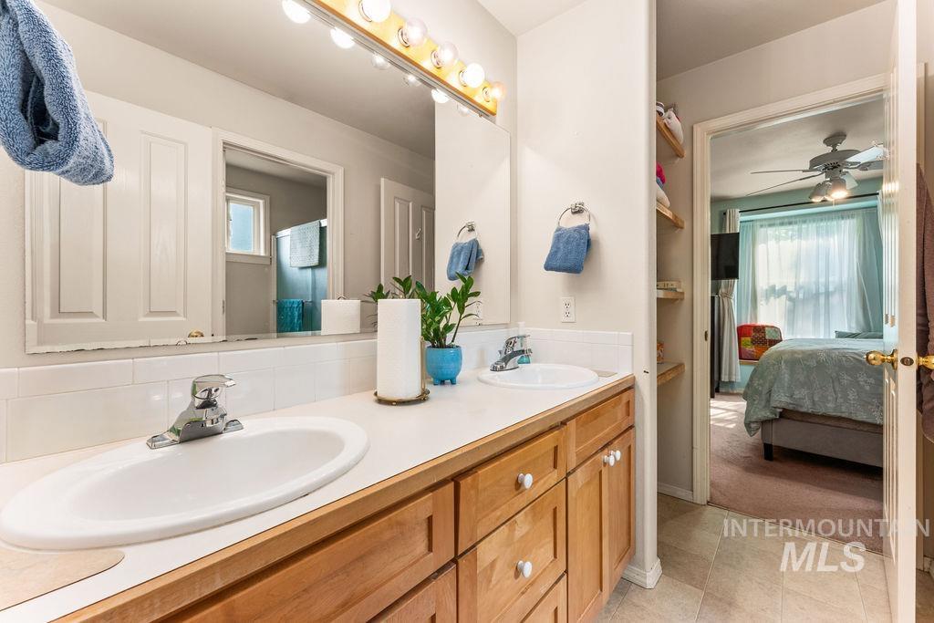 188 S Cobblestone Way Property Photo 32