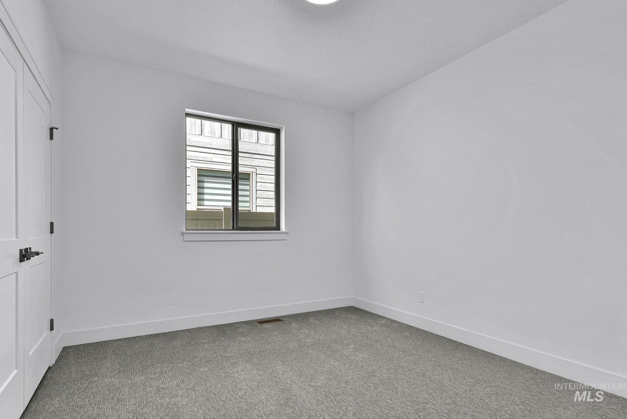 1750 N Green Pine Ln Property Photo 29